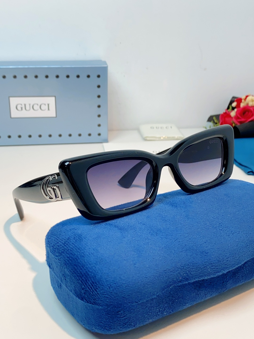 Guc sunglasses