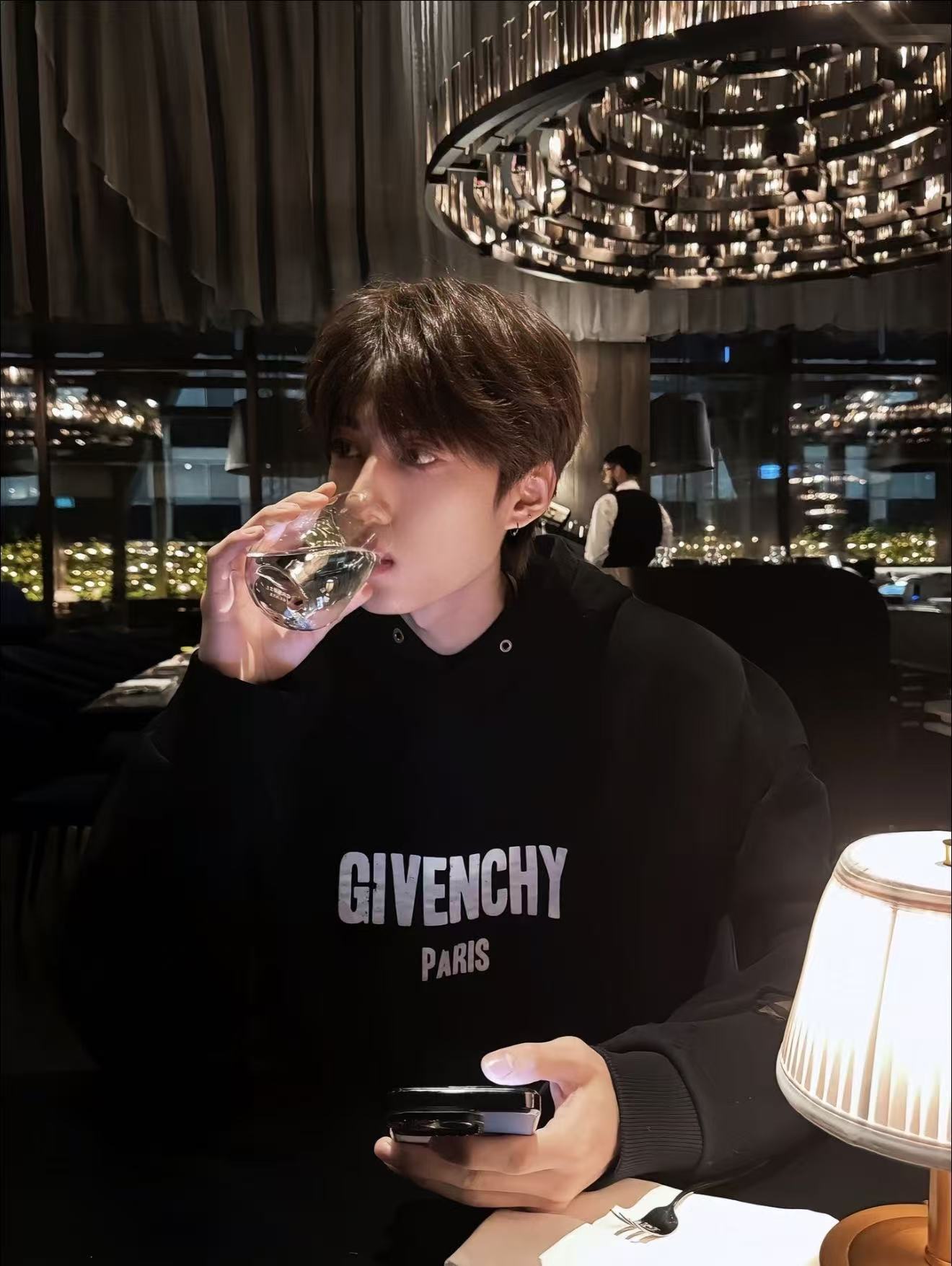 Given print ripped hoodie