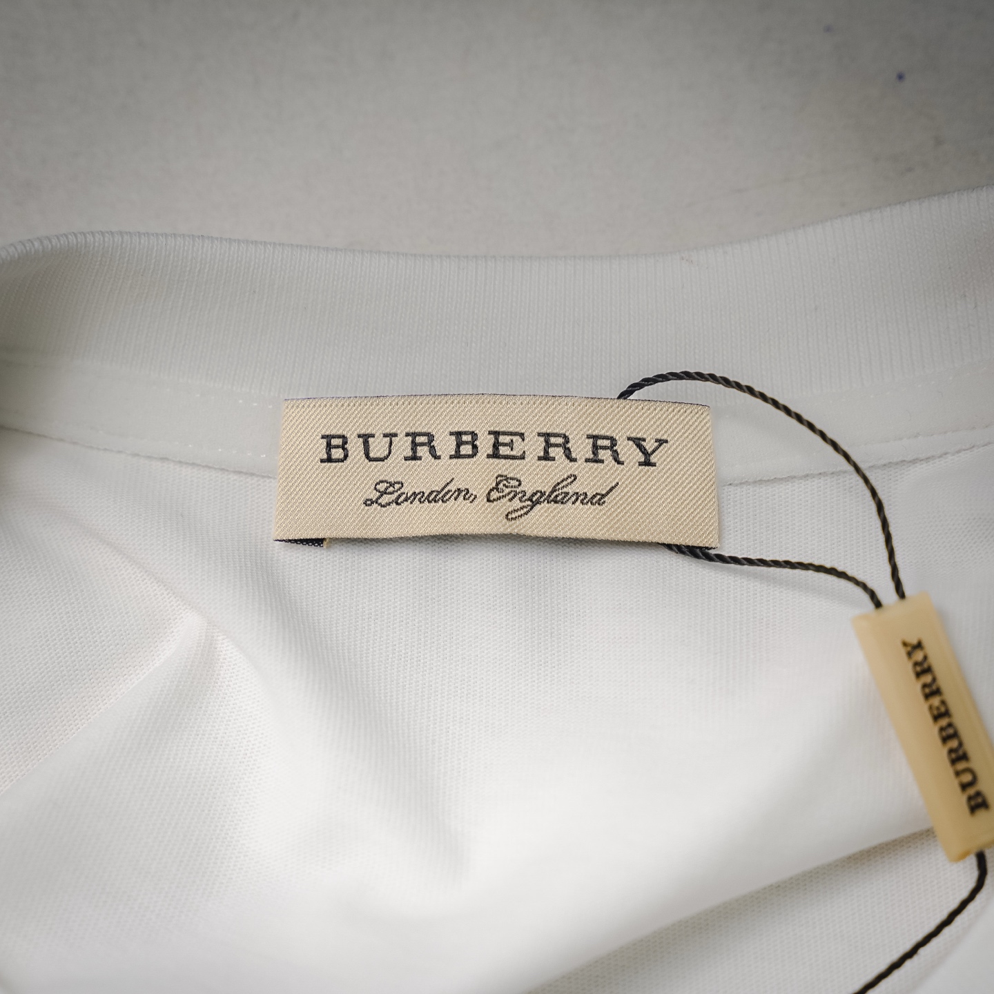 Bur plaid pocket t-shirt