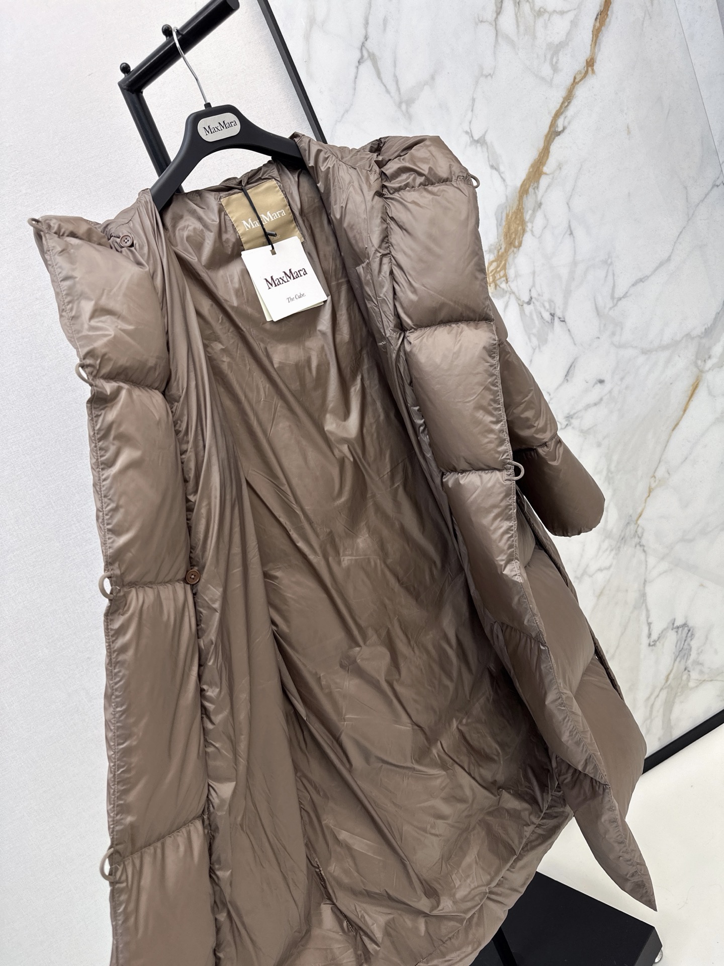 Max 26fw long hooded down jacket