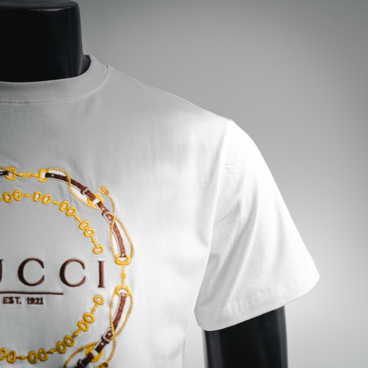 Guc letter embroidered t-shirt