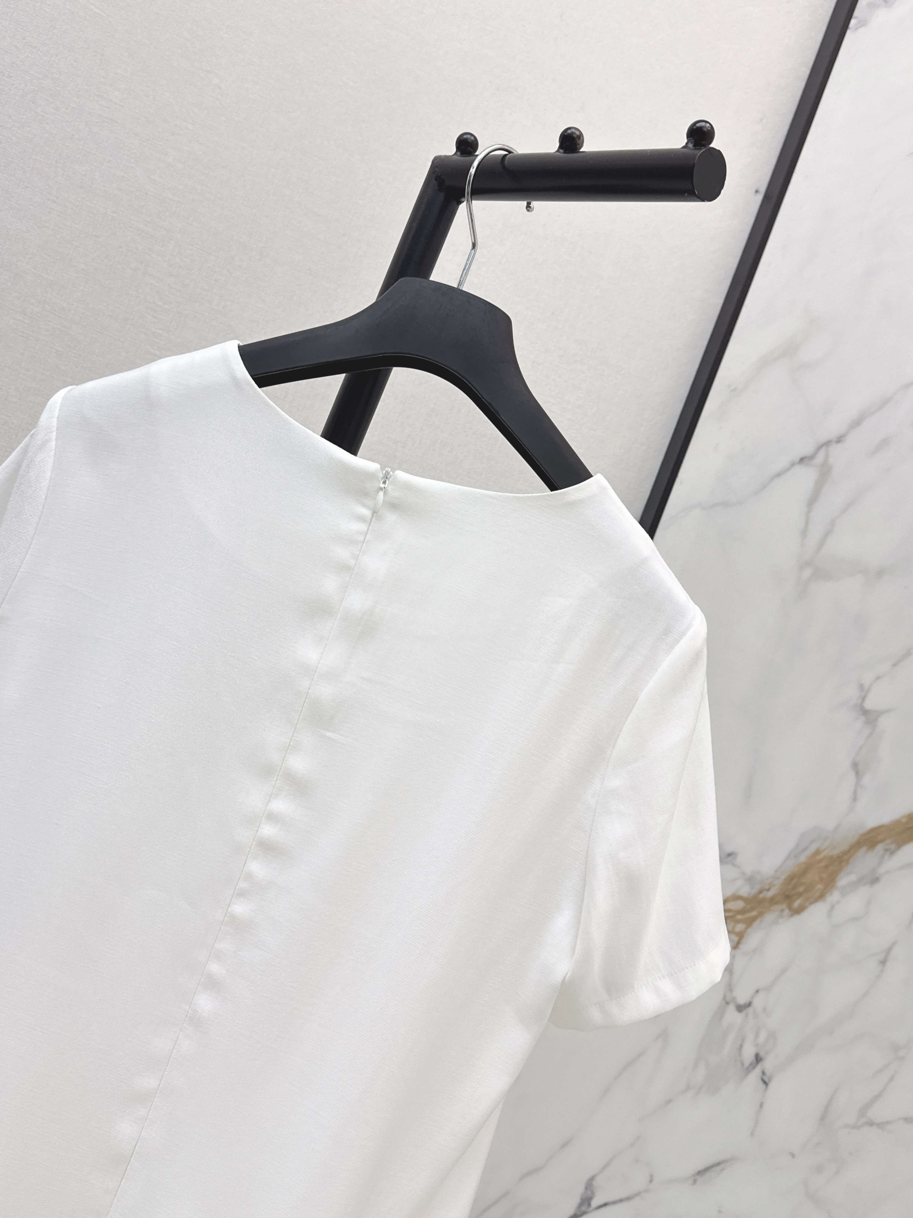 CD 26ss contract dress