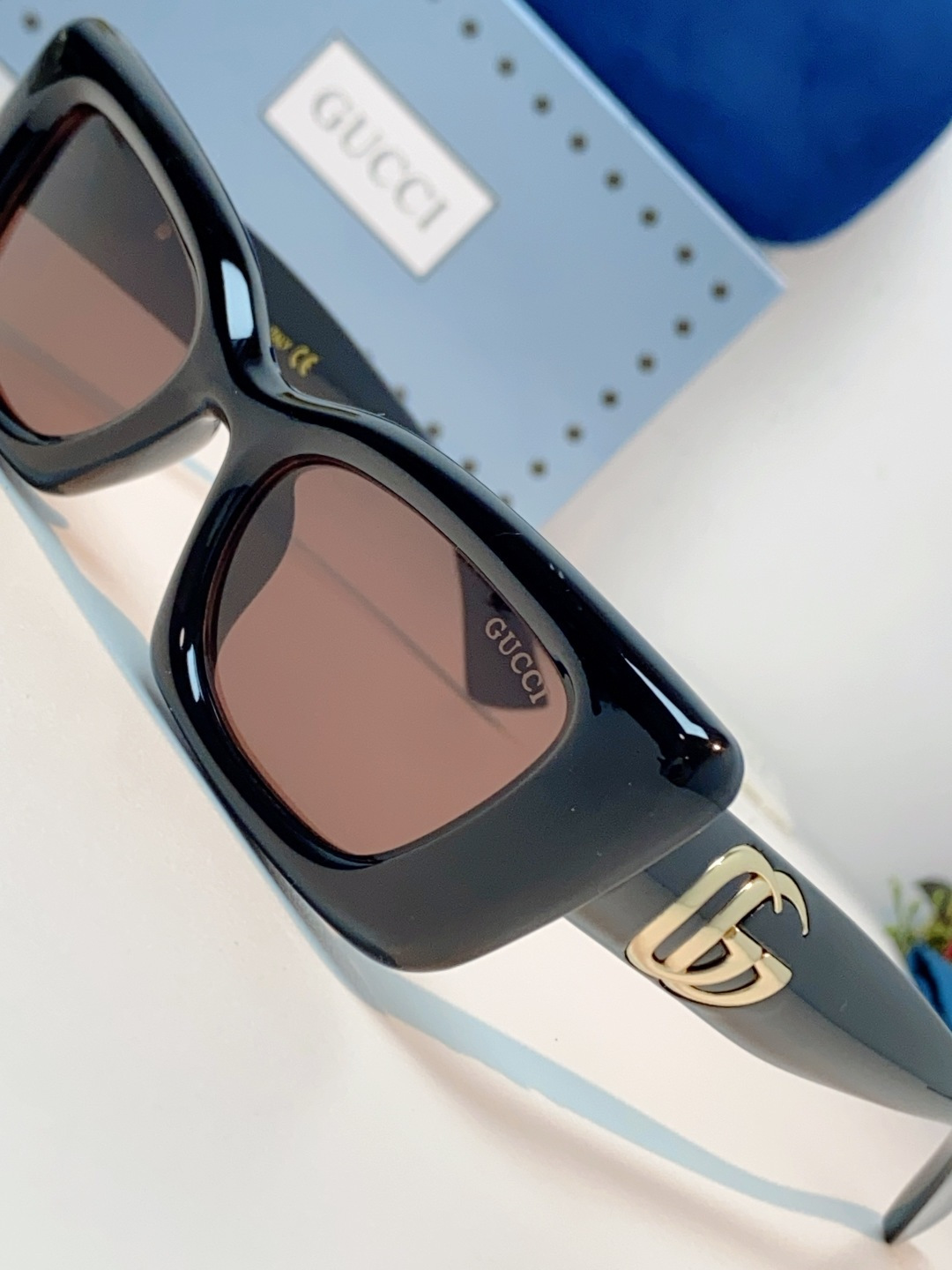 Guc sunglasses