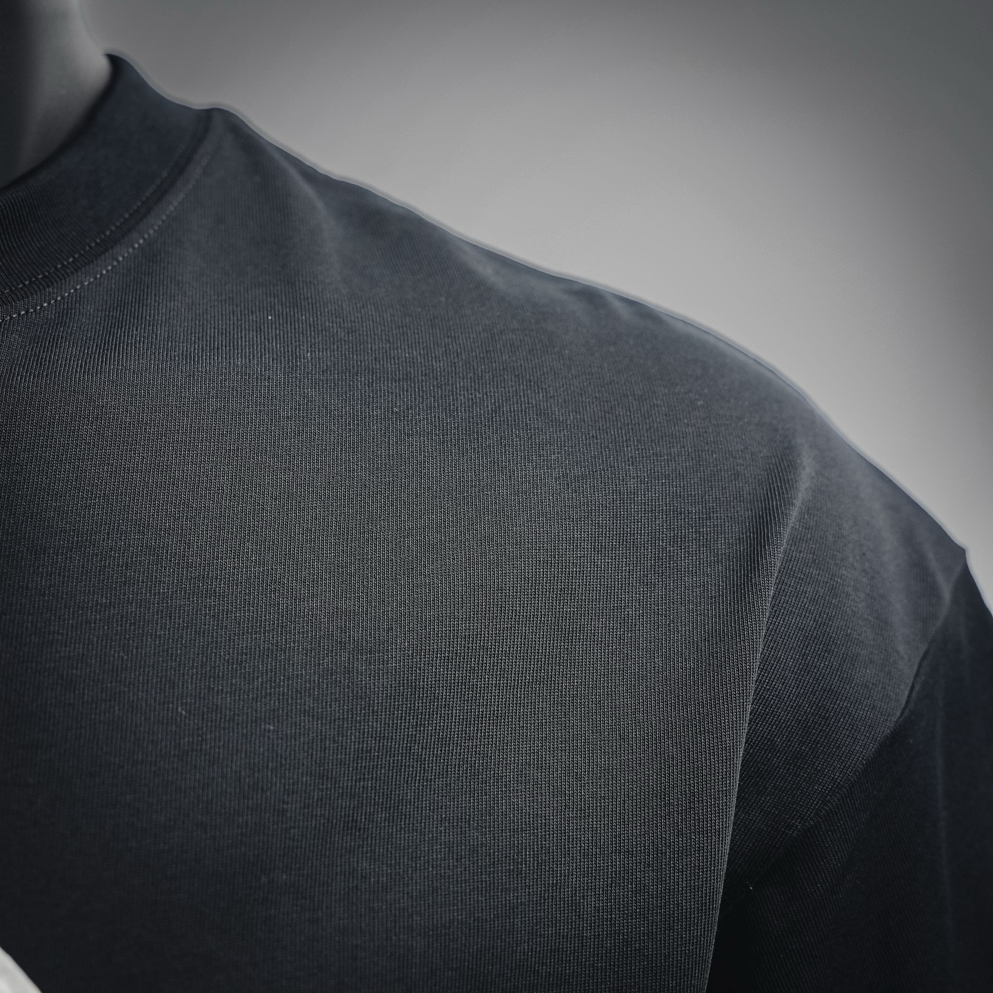 Mon chenille patch t-shirt