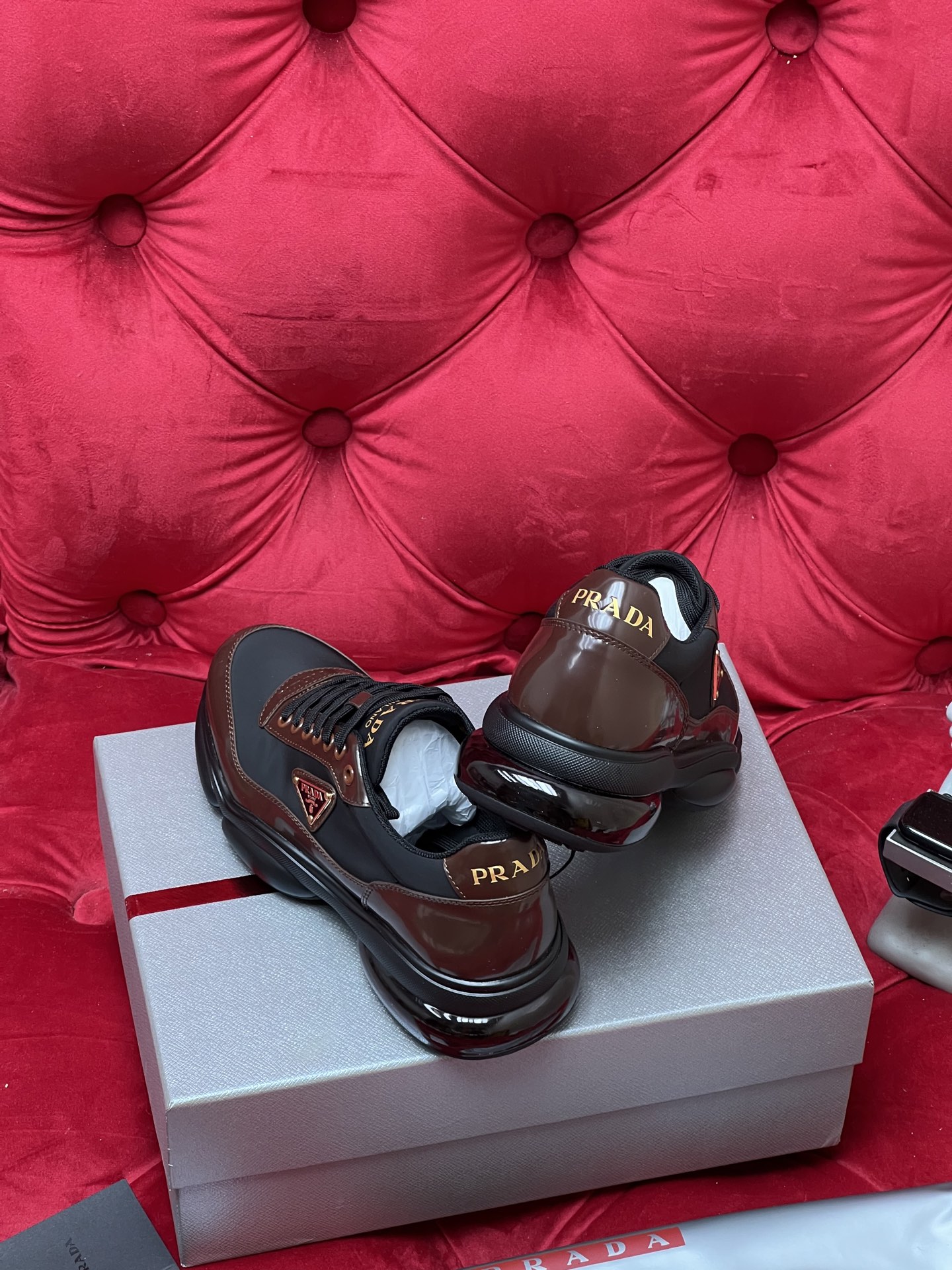 Pra letther sneakers