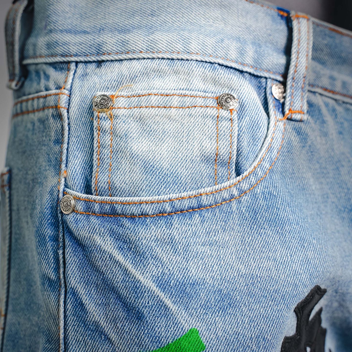 Chrome applique jeans