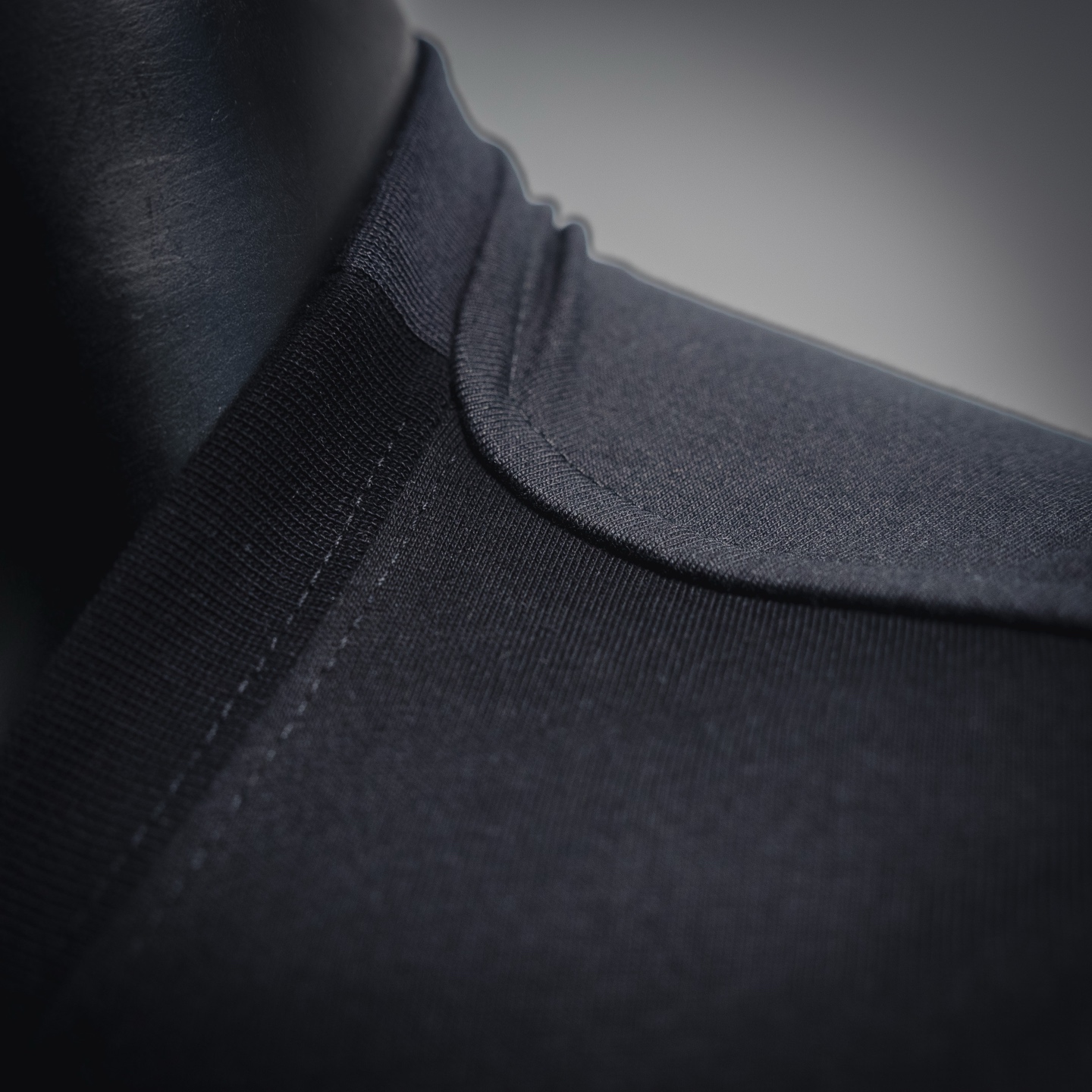 Loe pocket embroidered t-shirt