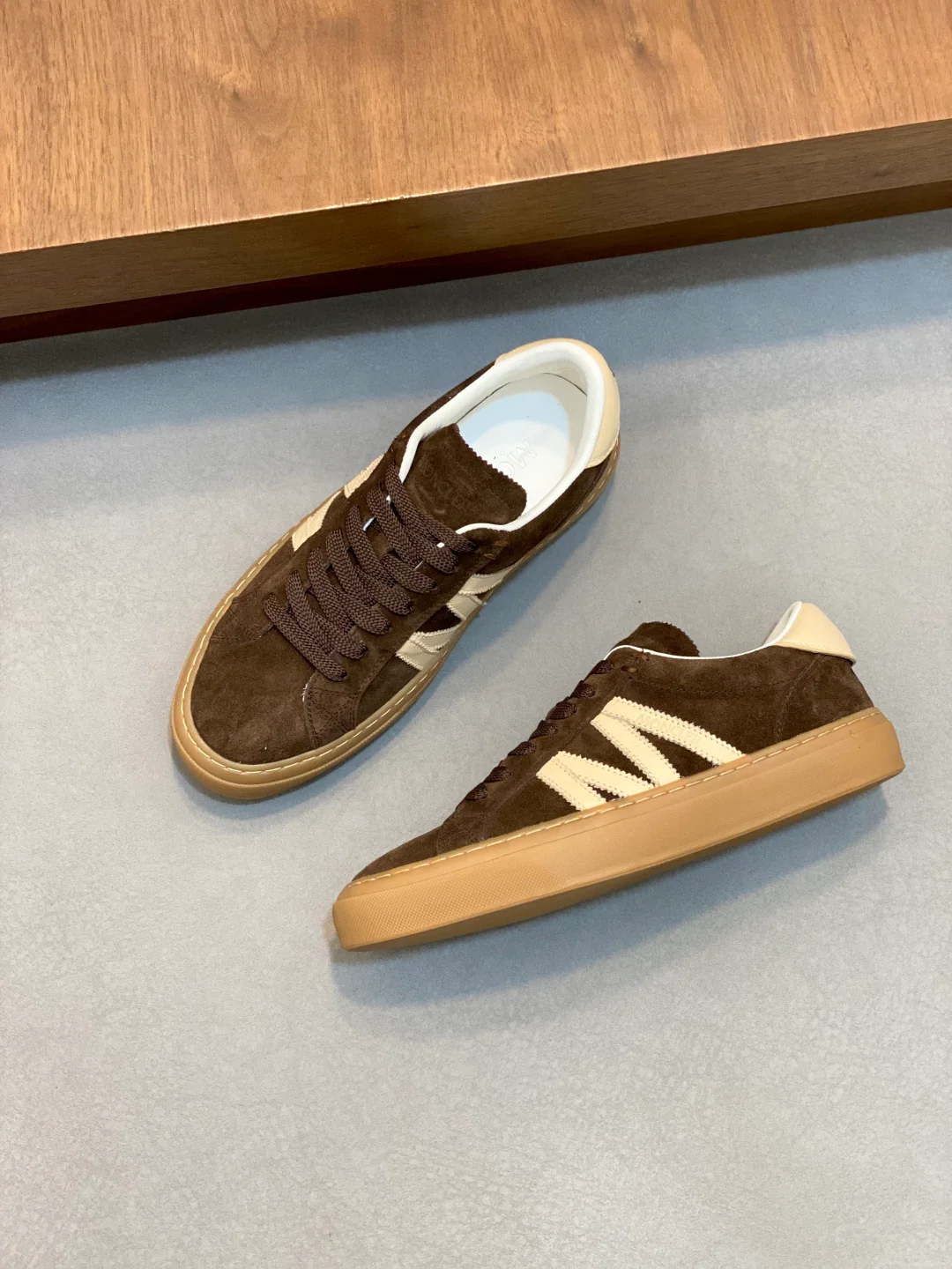 Mon low-top retro sneakers