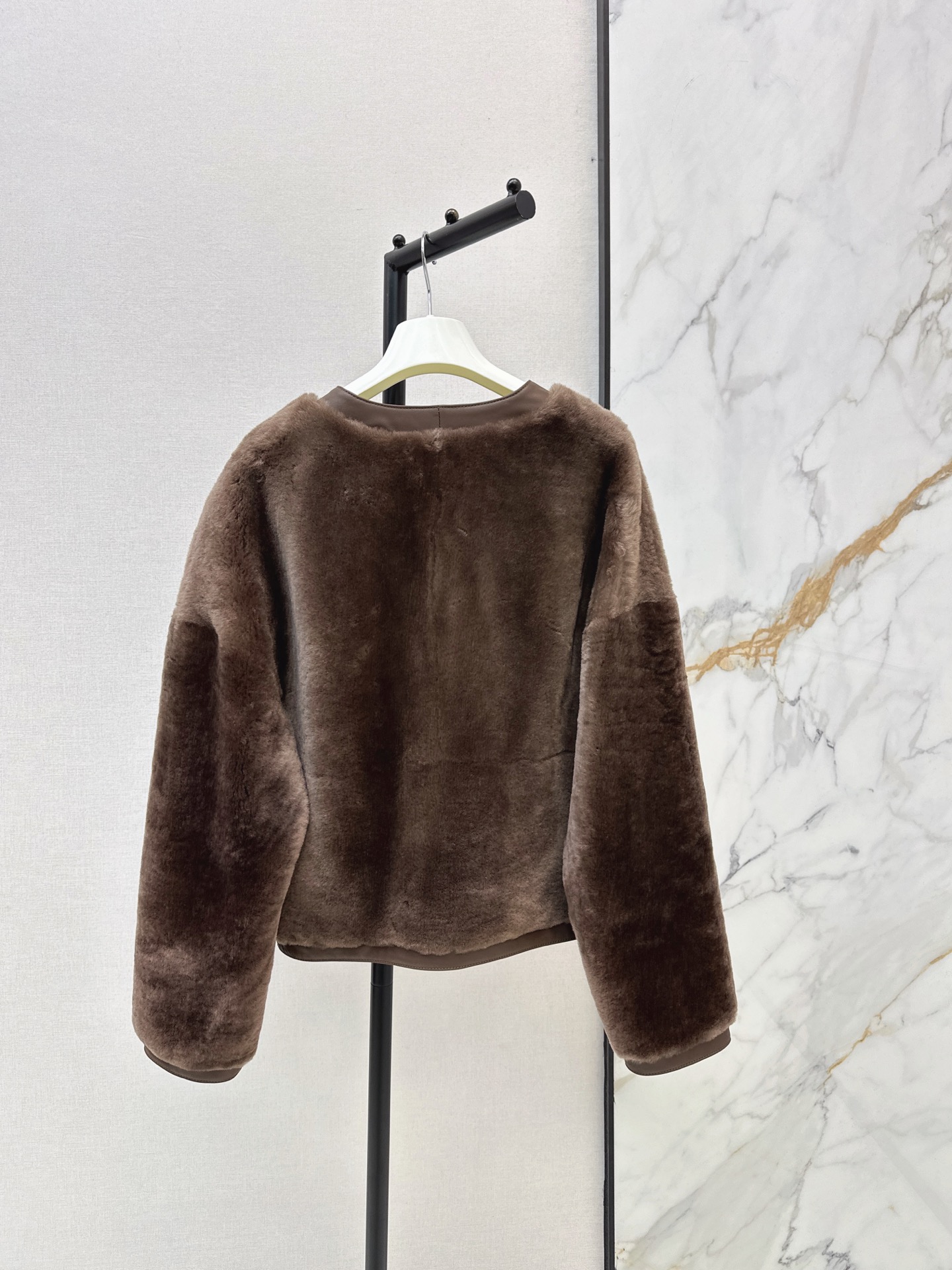Loe 26fw fur jacket