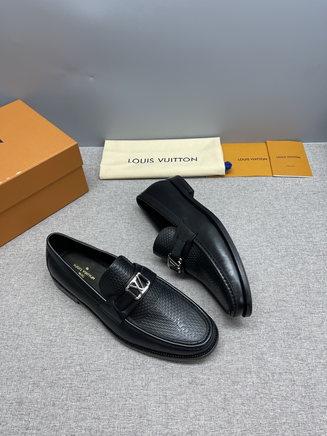 Louis letther shoes
