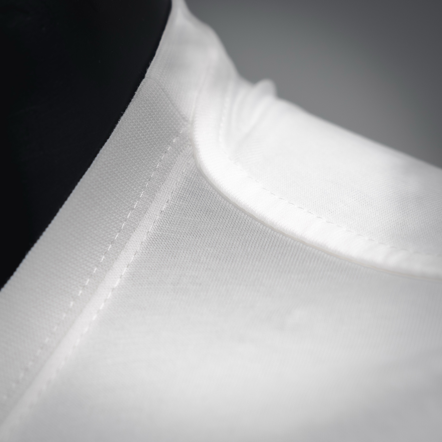 Loe pocket embroidered t-shirt