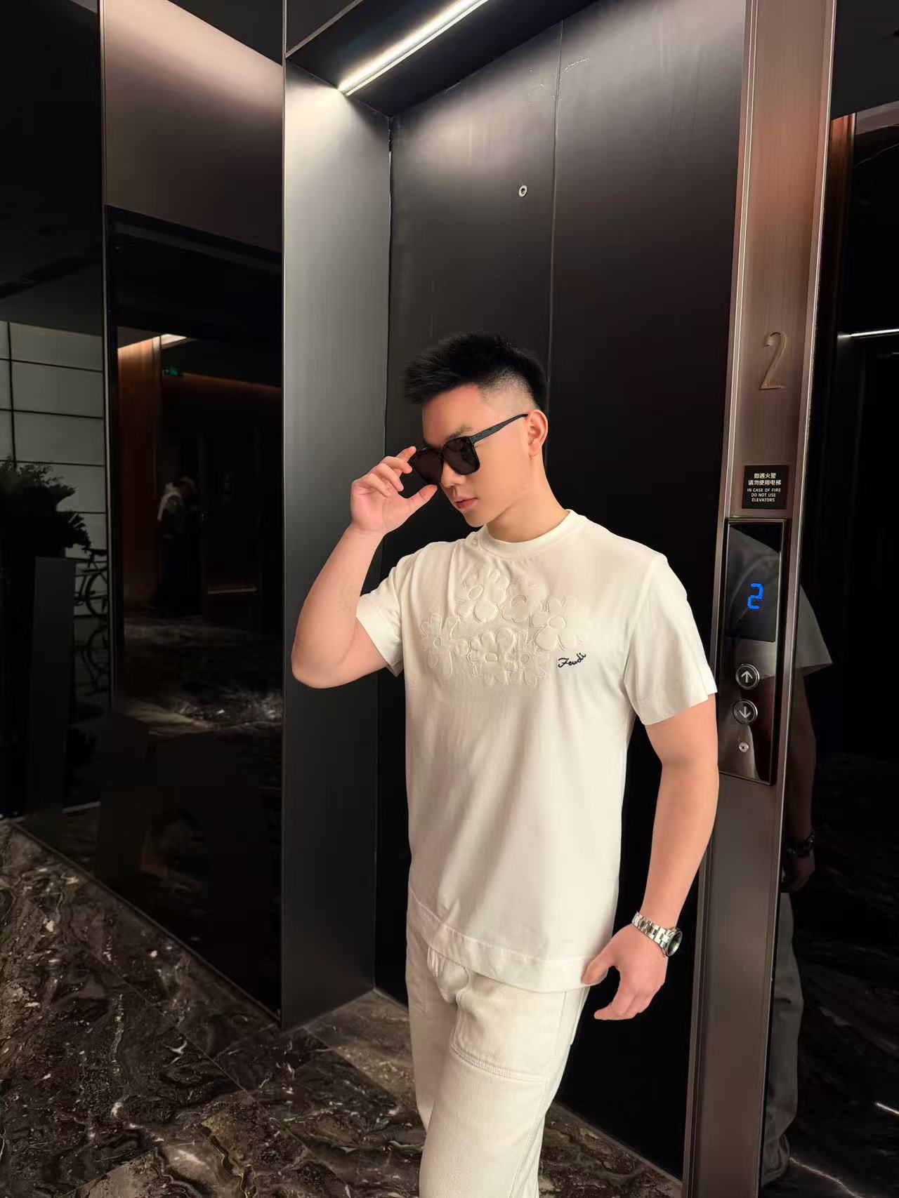 Fend applique t-shirt