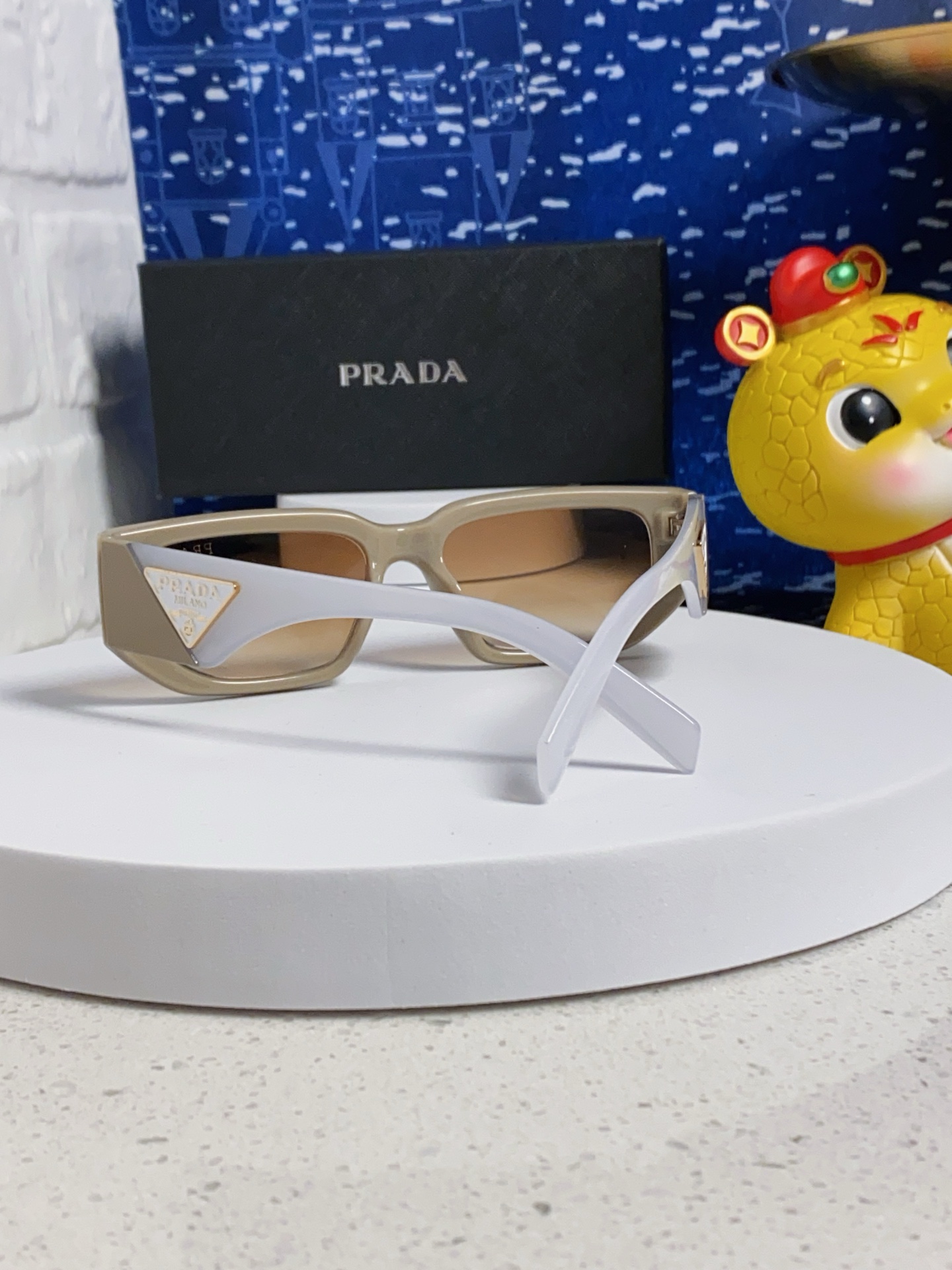 Pra sunglasses