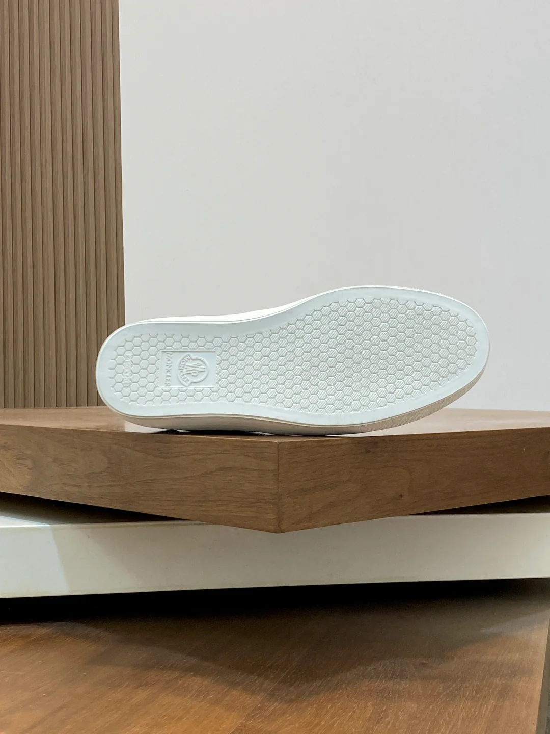 Mon low-top retro sneakers
