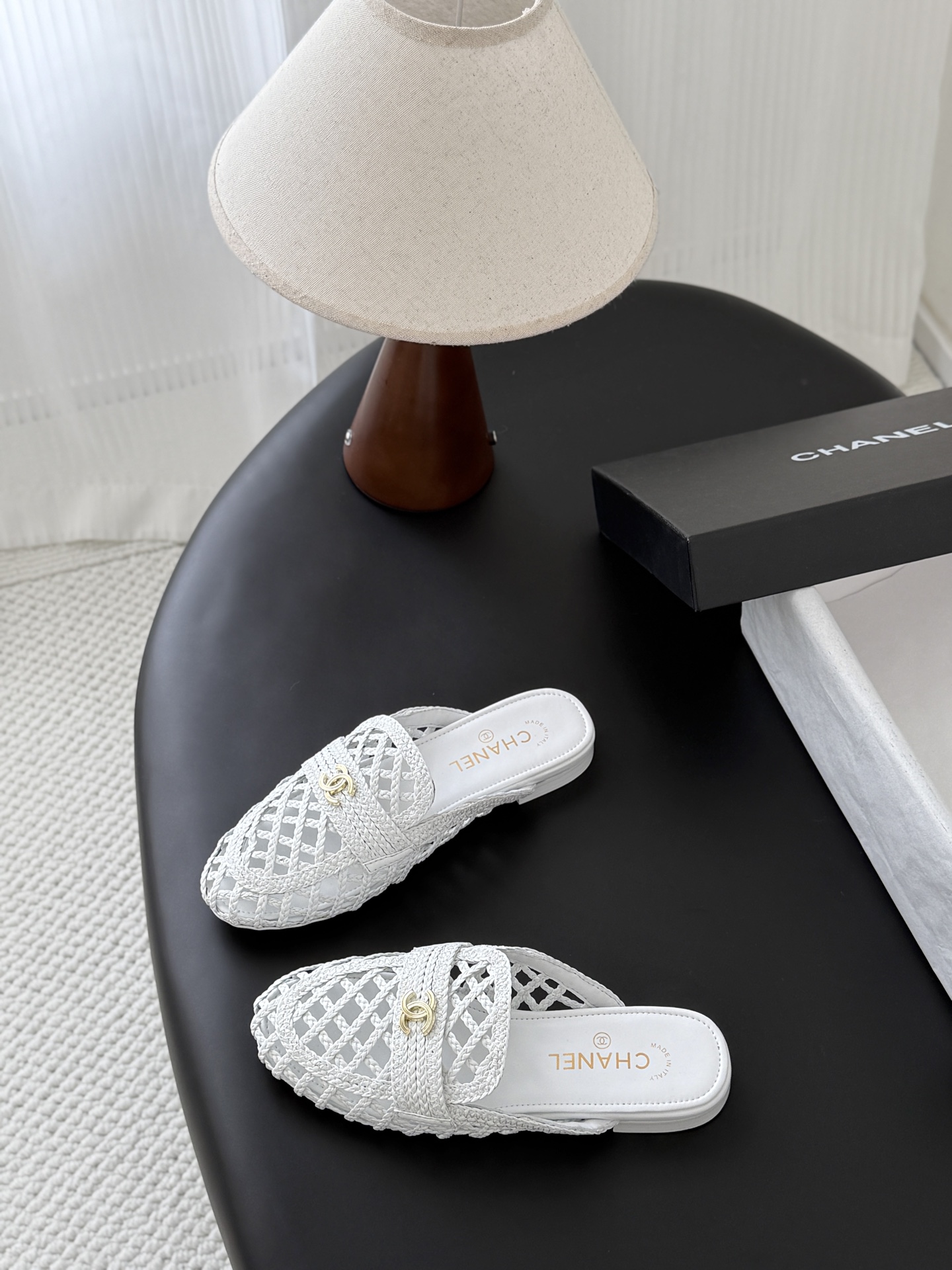 Chan 26ss woven slippers