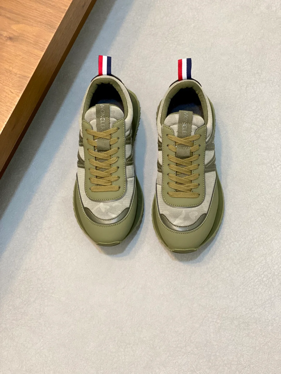 Mon retro sneakers