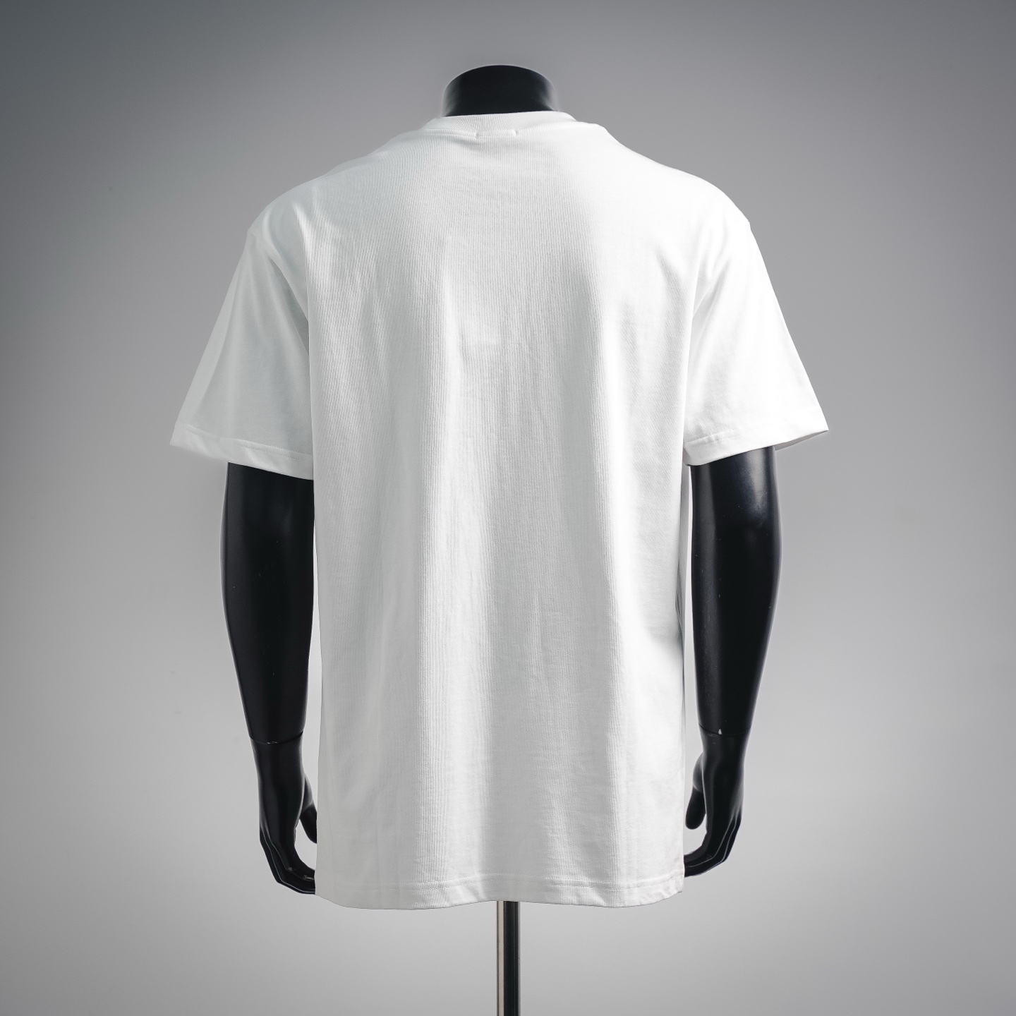Mon embroiderd badge t-shirt