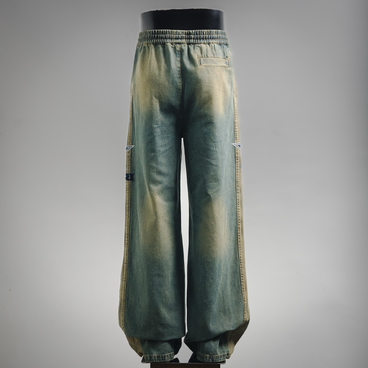 Ami embroidered jeans