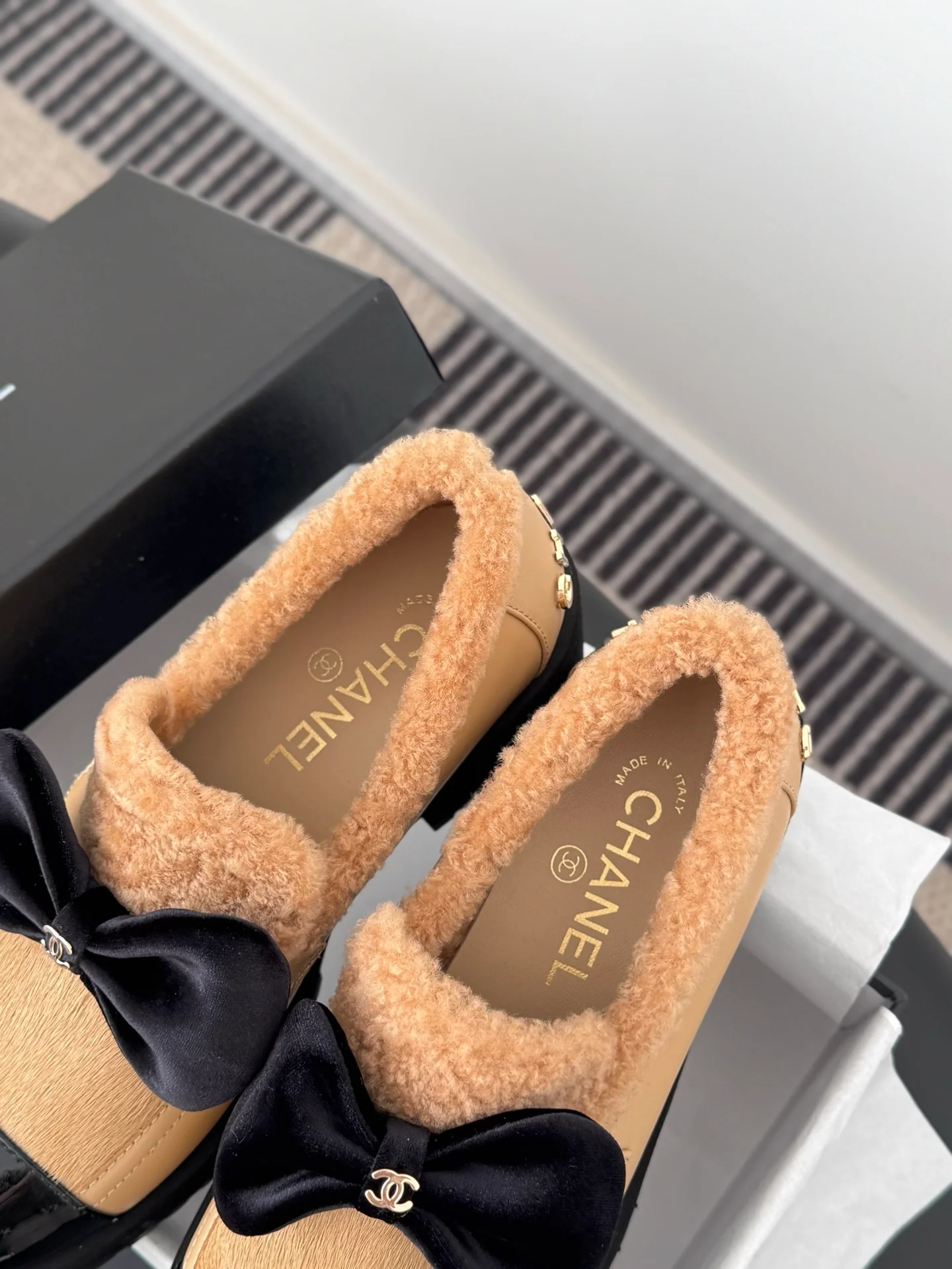 Chan 25fw lined flats