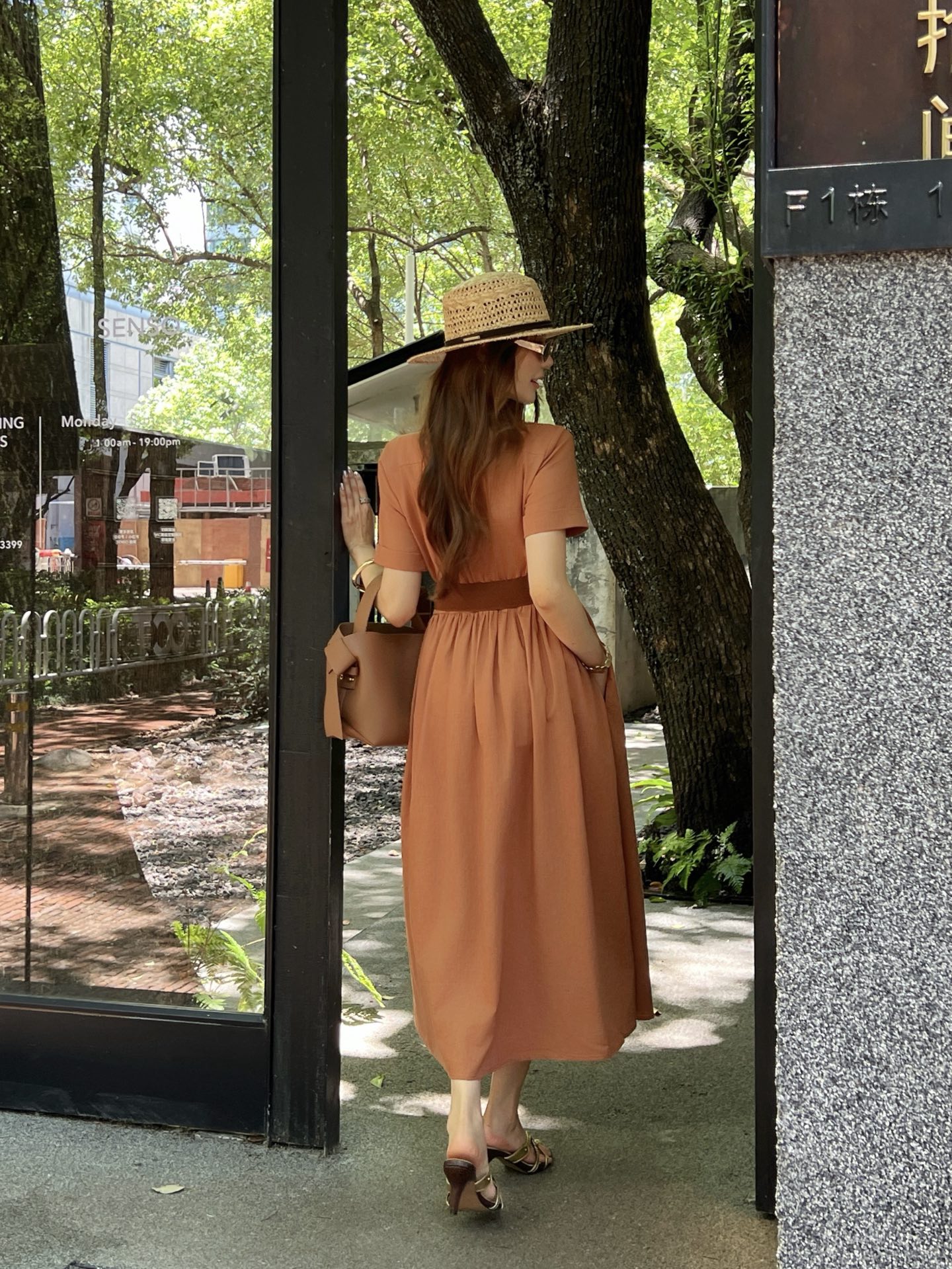 Chol 26ss belted linen dress