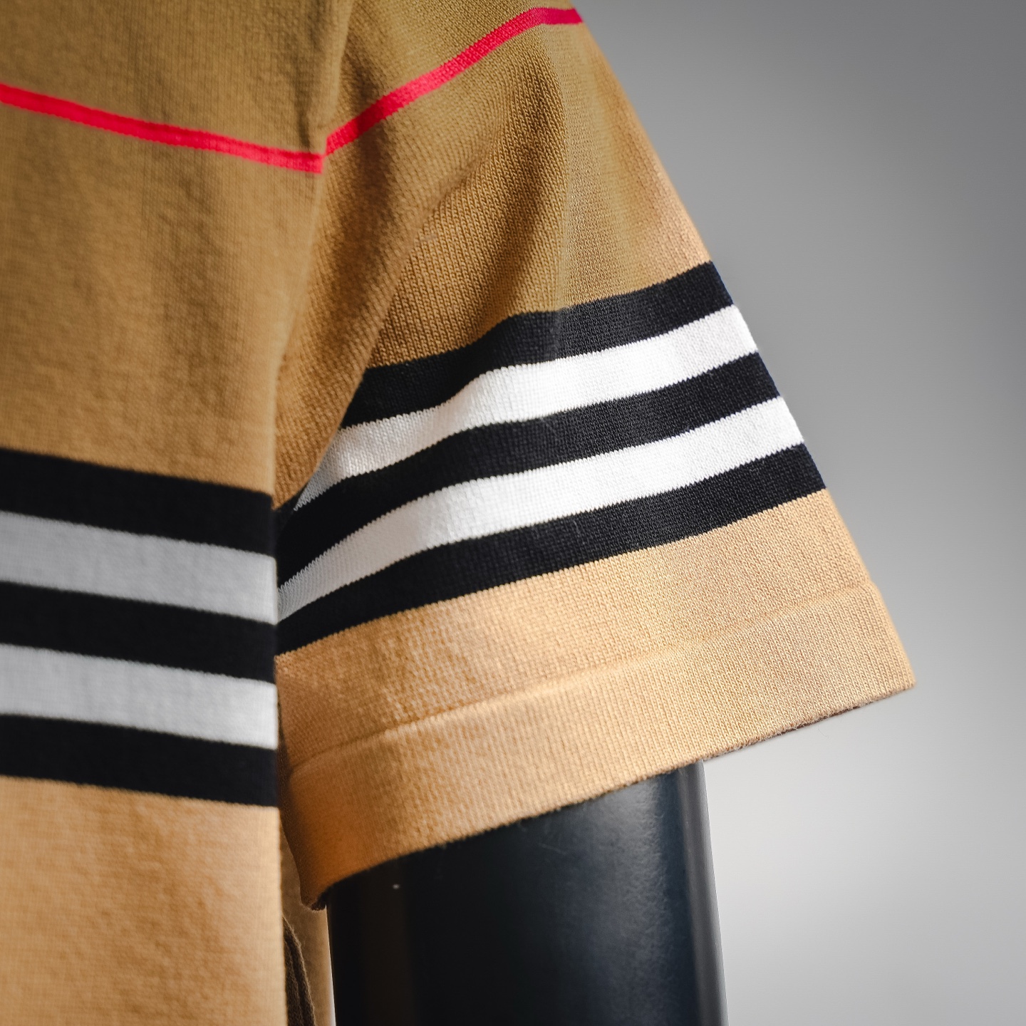 Bur embroidered striped t-shirt