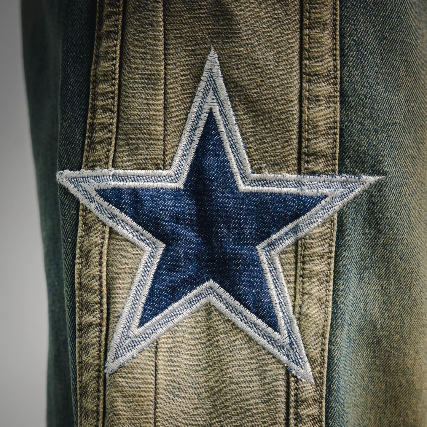 Ami embroidered jeans