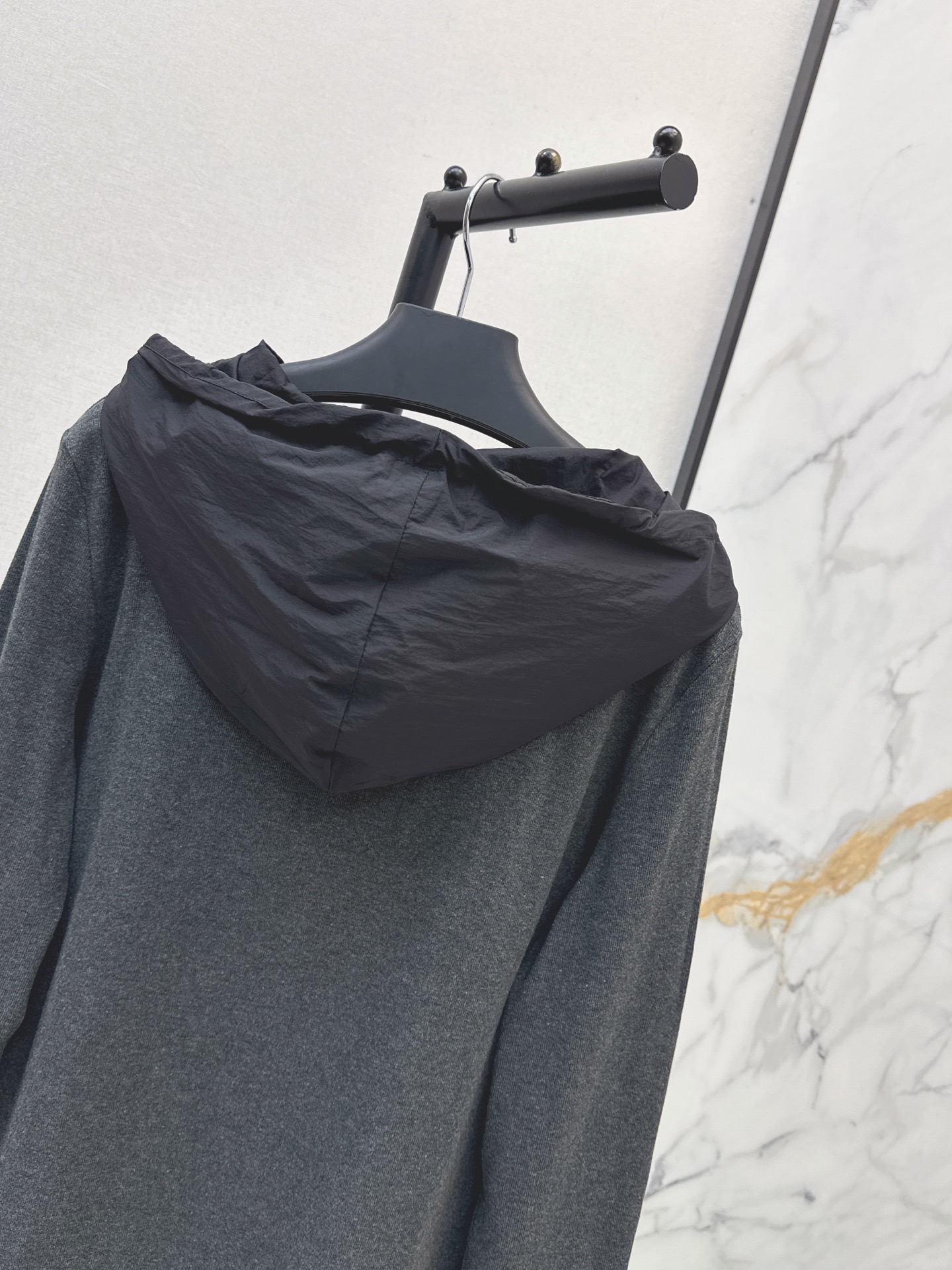 Pra 26fw hooded basic tee