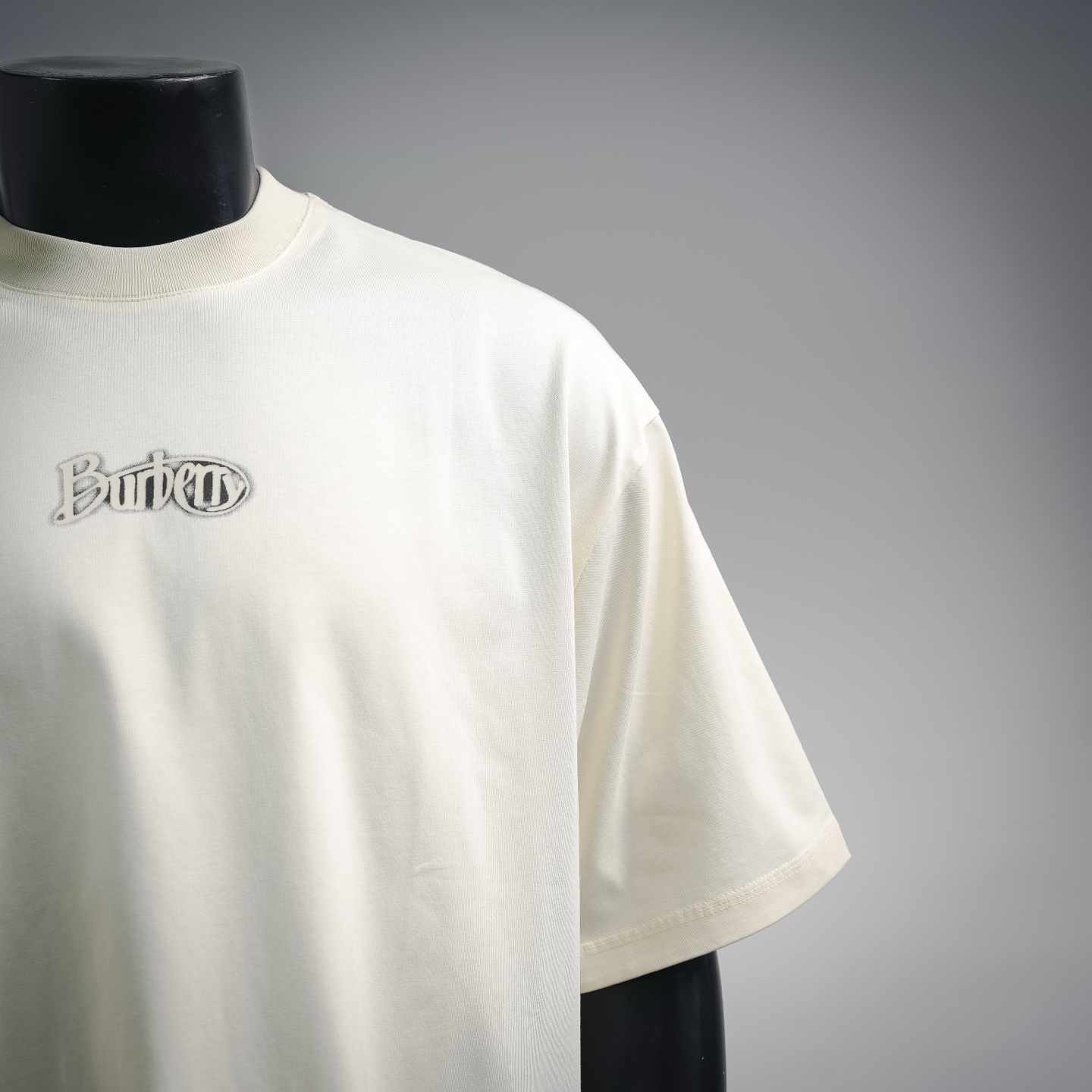 Bur flocked pattern t-shirt