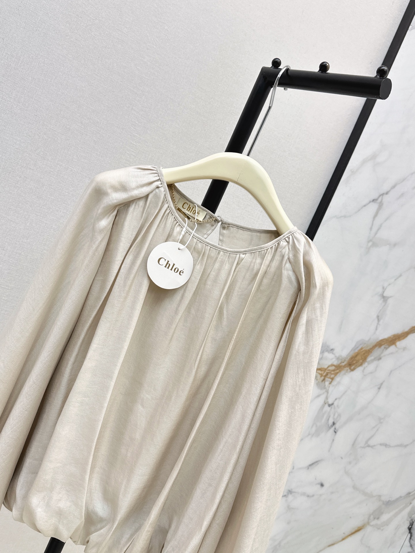 Chol 26ss cape sleeve top