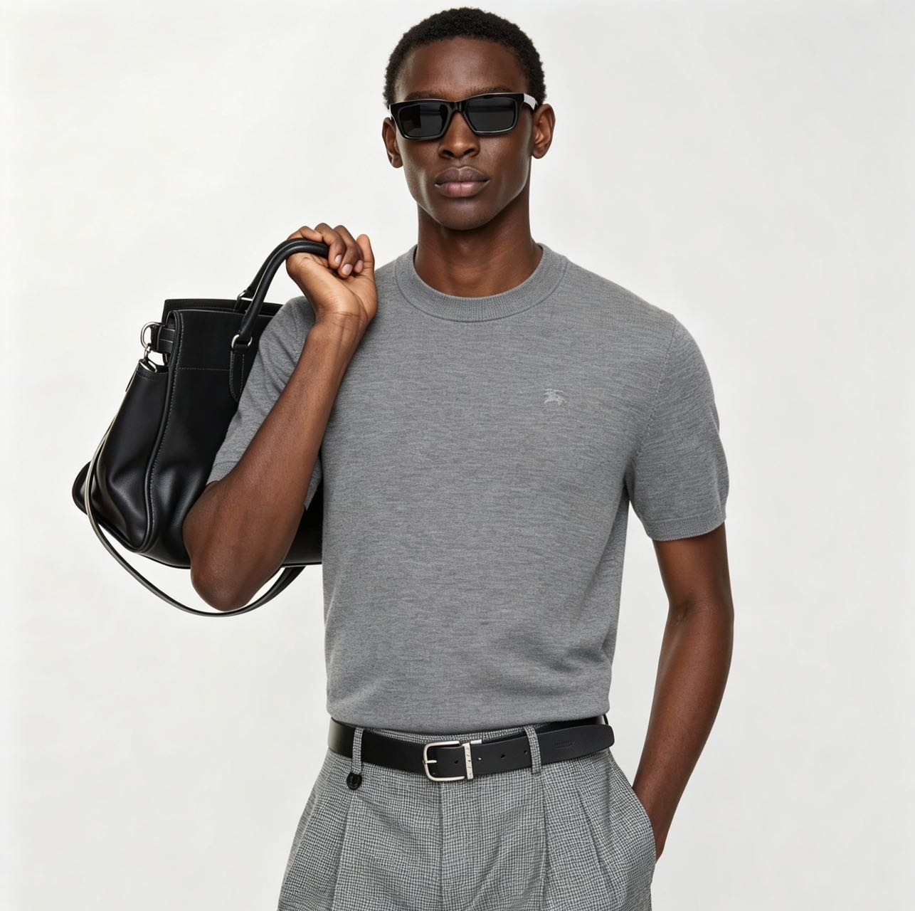 Bur knit embroidered t-shirt