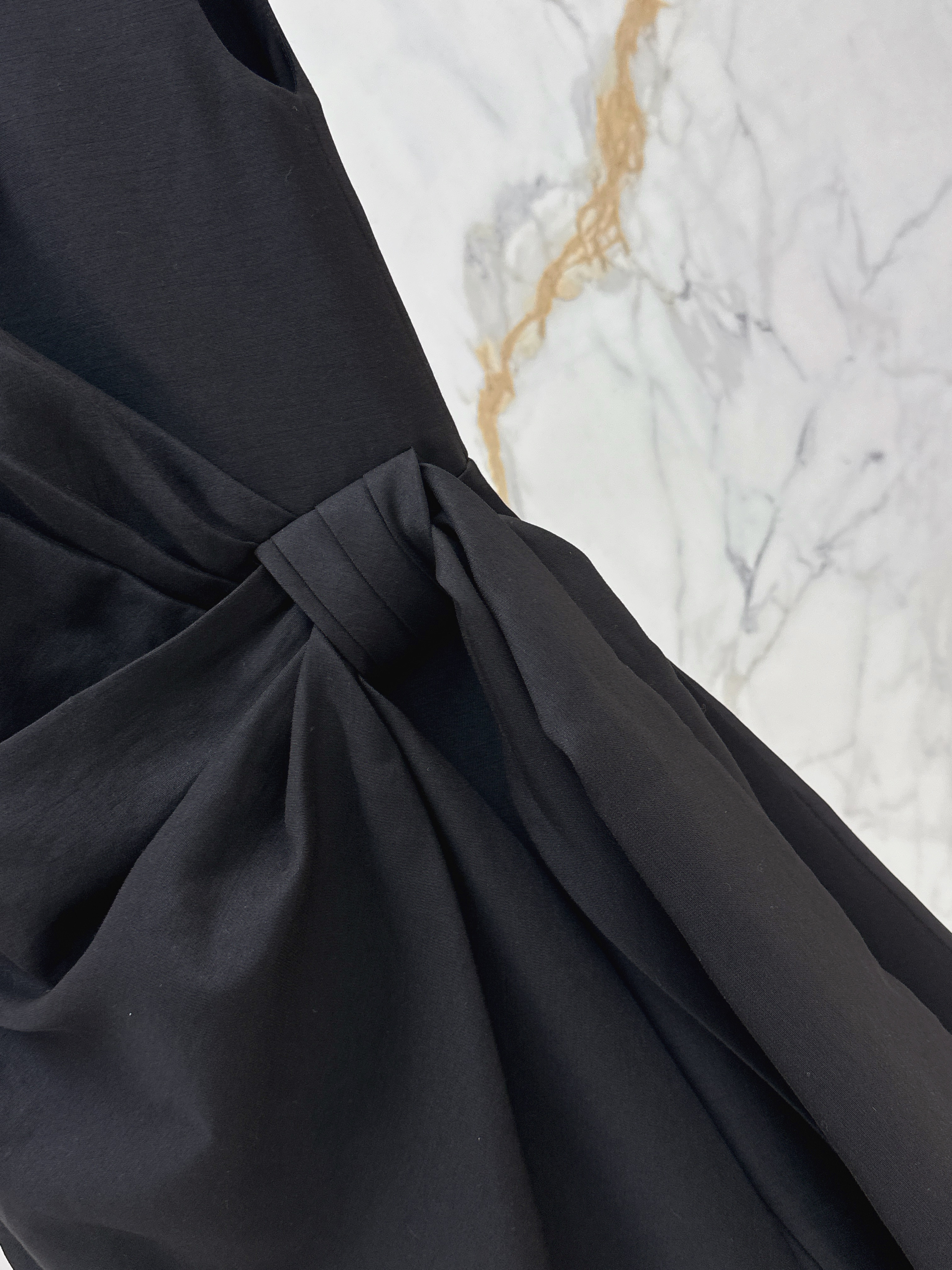 CD 26SS V-Neck Wrap Midi Dress