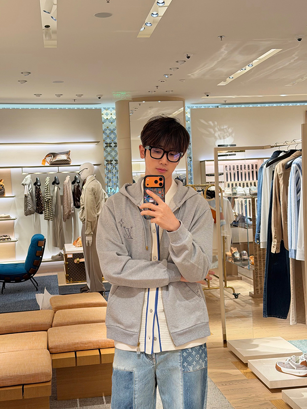 Louis embroidered zip-up hoodie