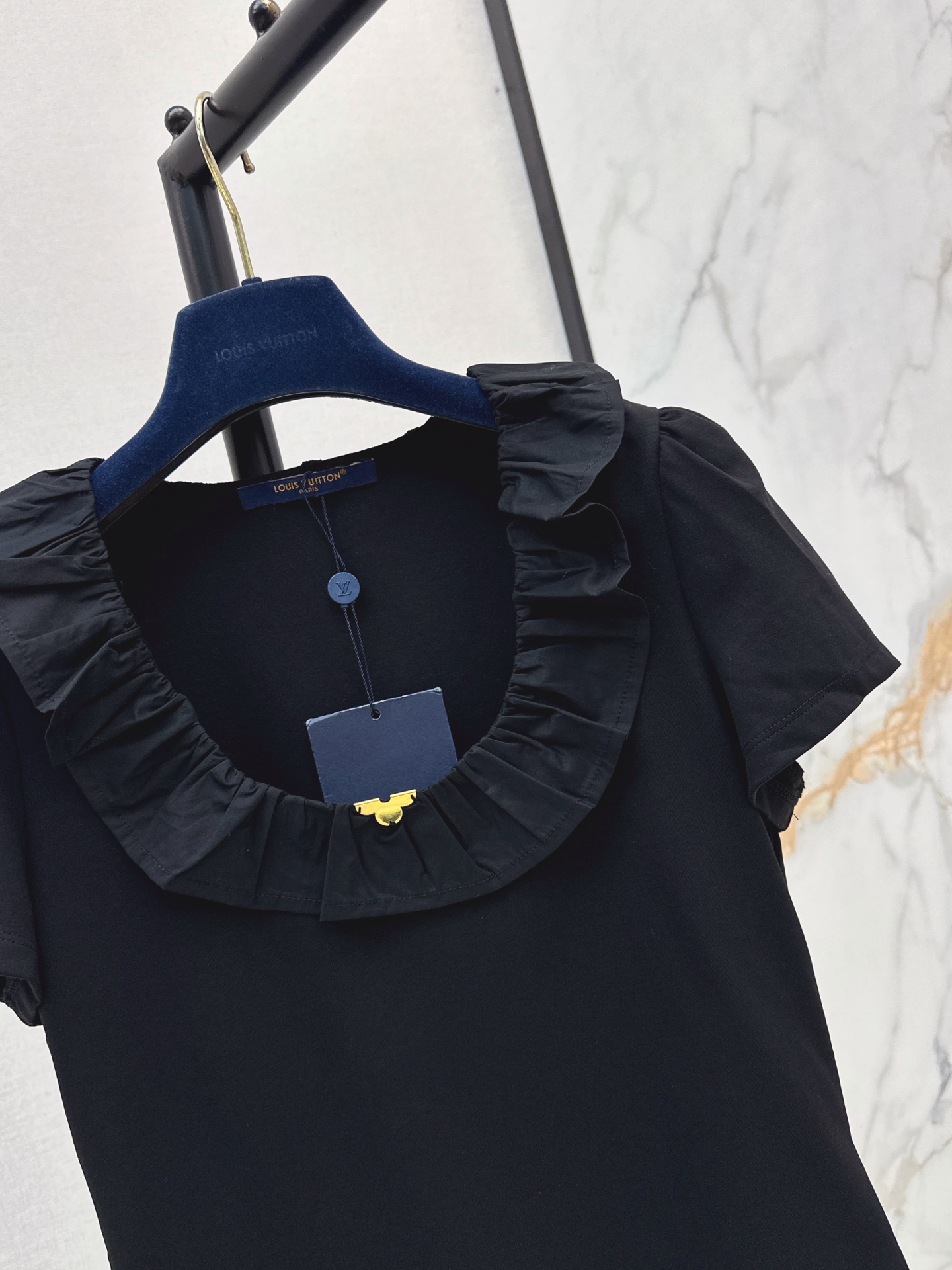 Loui 26fw ruffle t-shirt