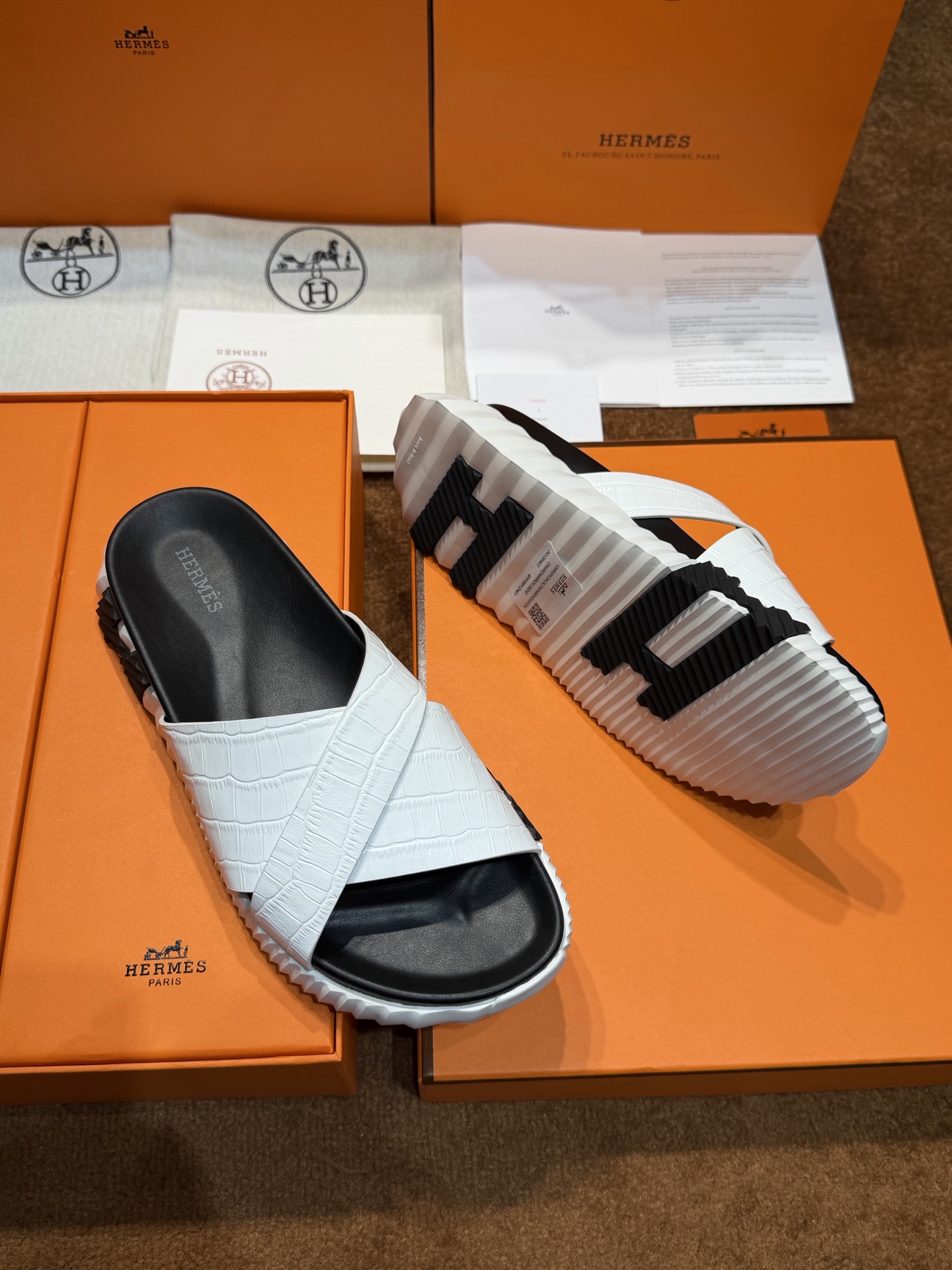 Herm slippers