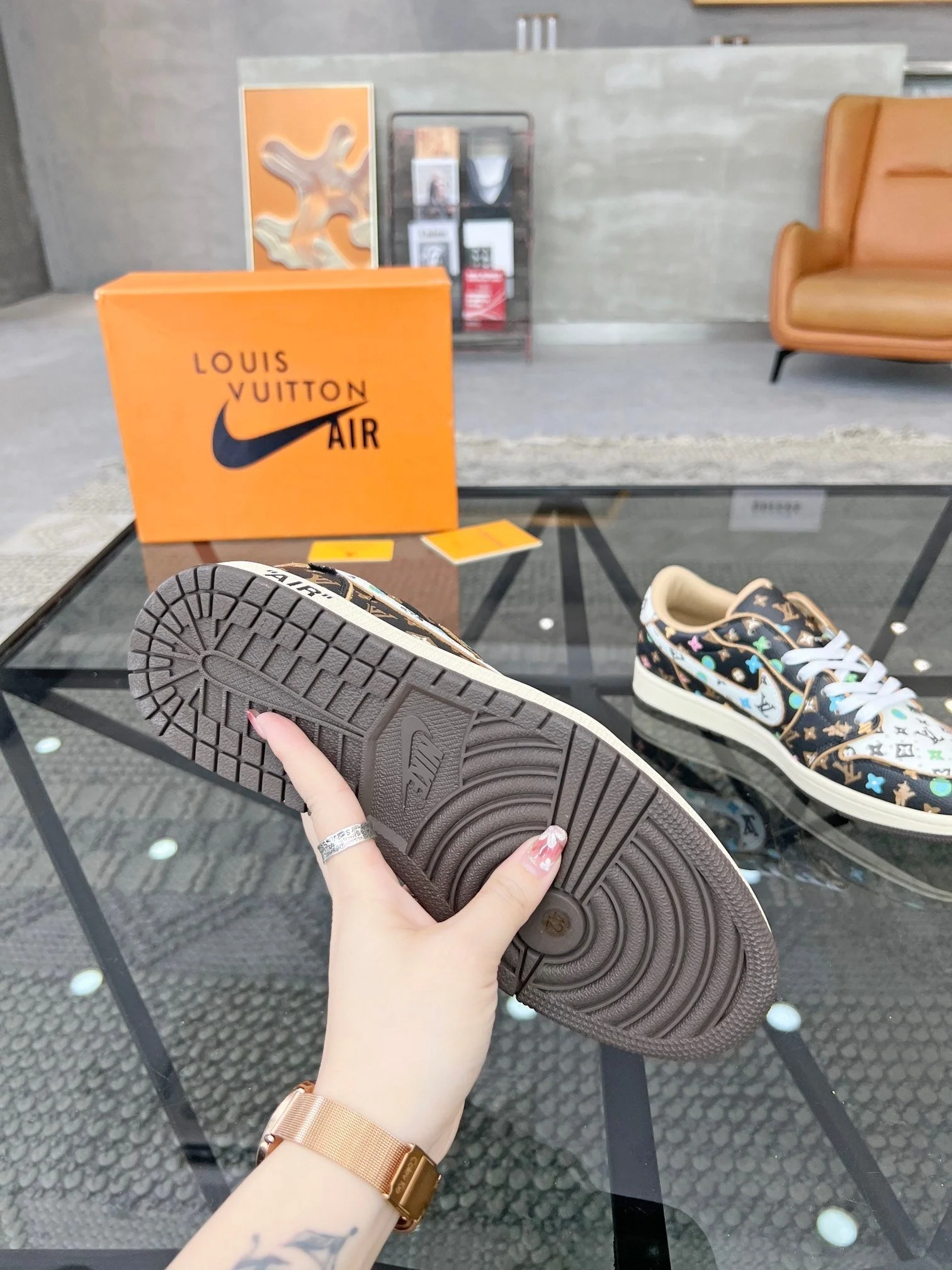 Louis sneakers