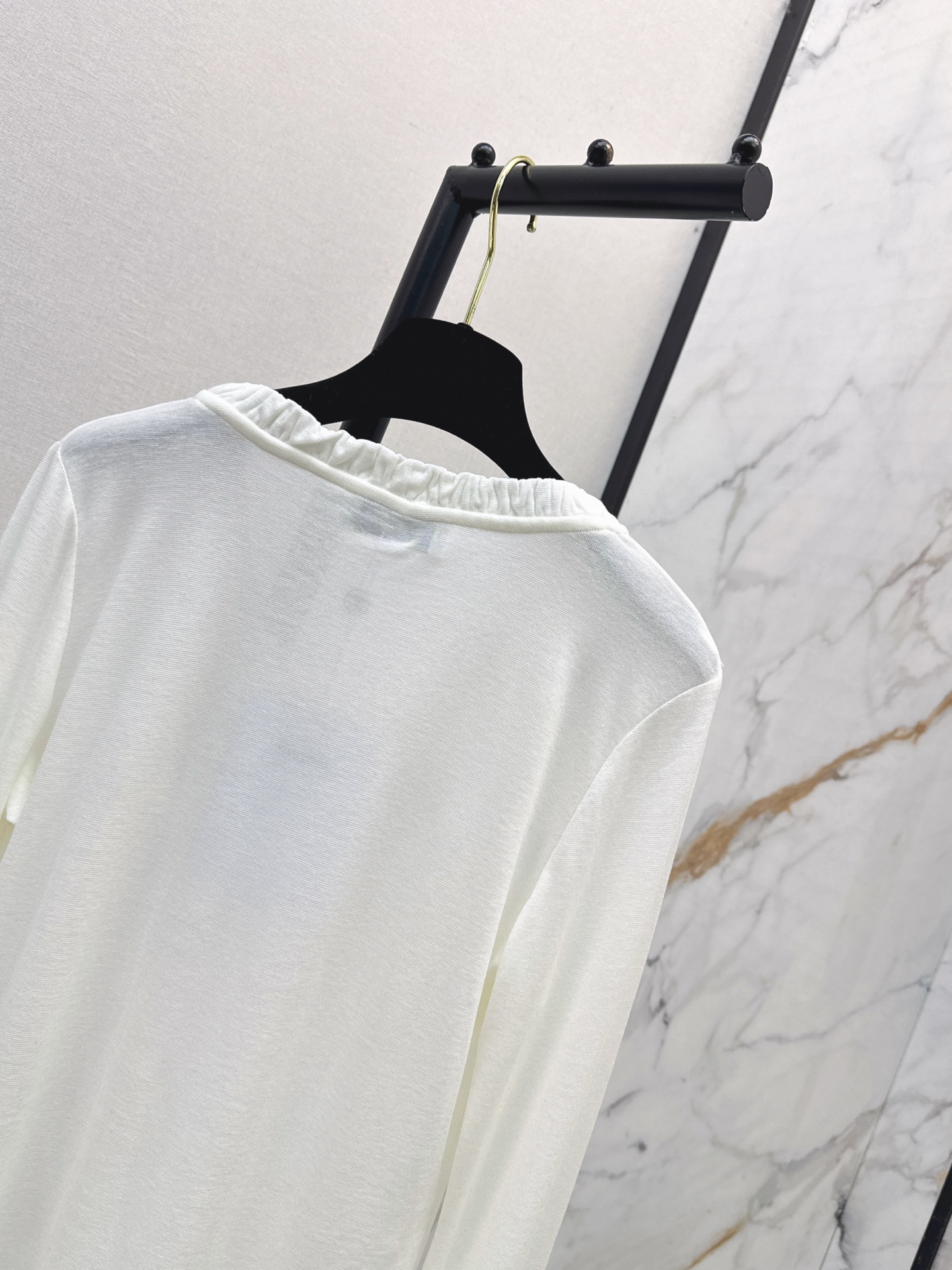 Chan 26fw ruffle basic tee