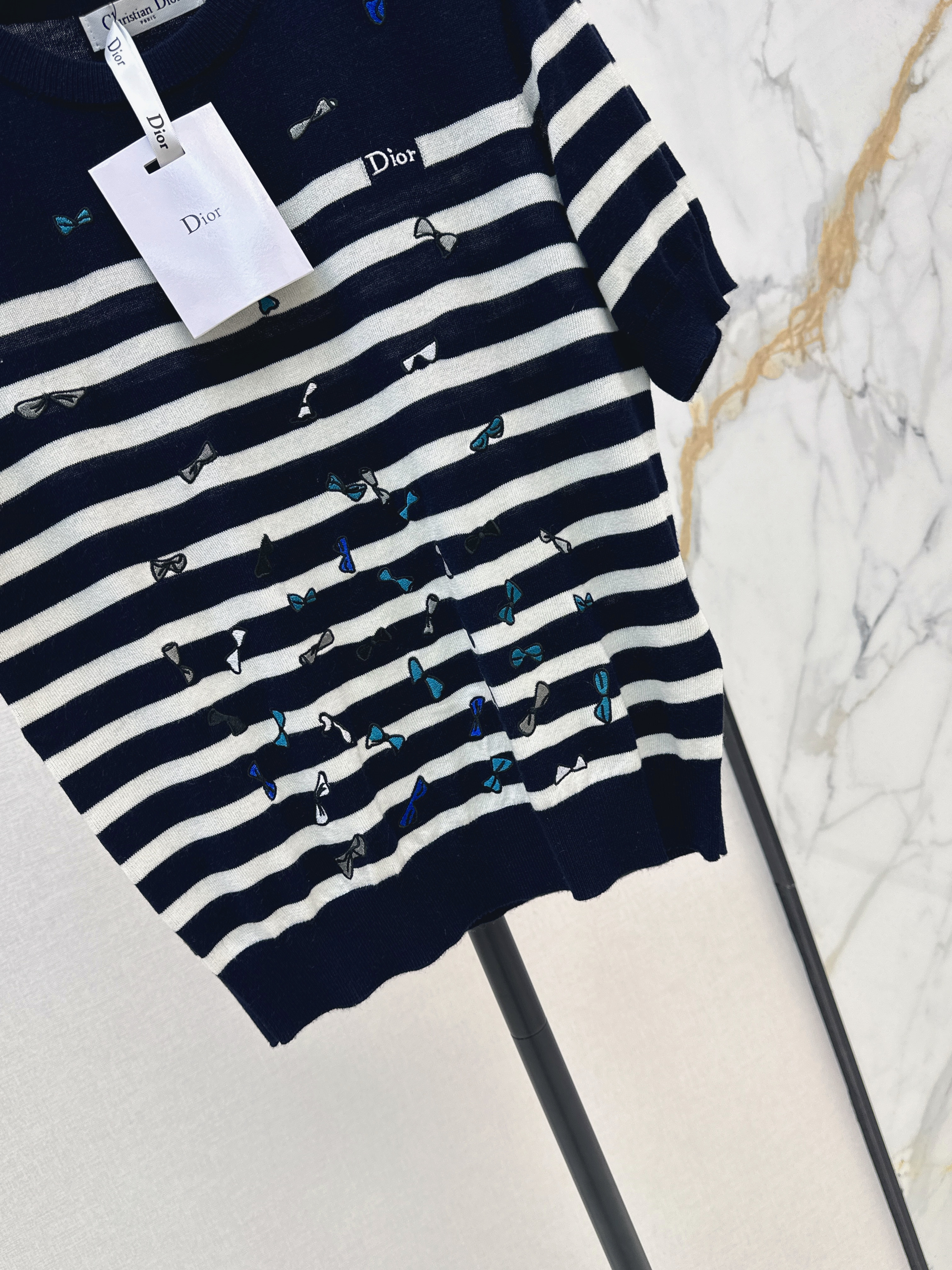 CD 26ss bow embroidery knit sweater