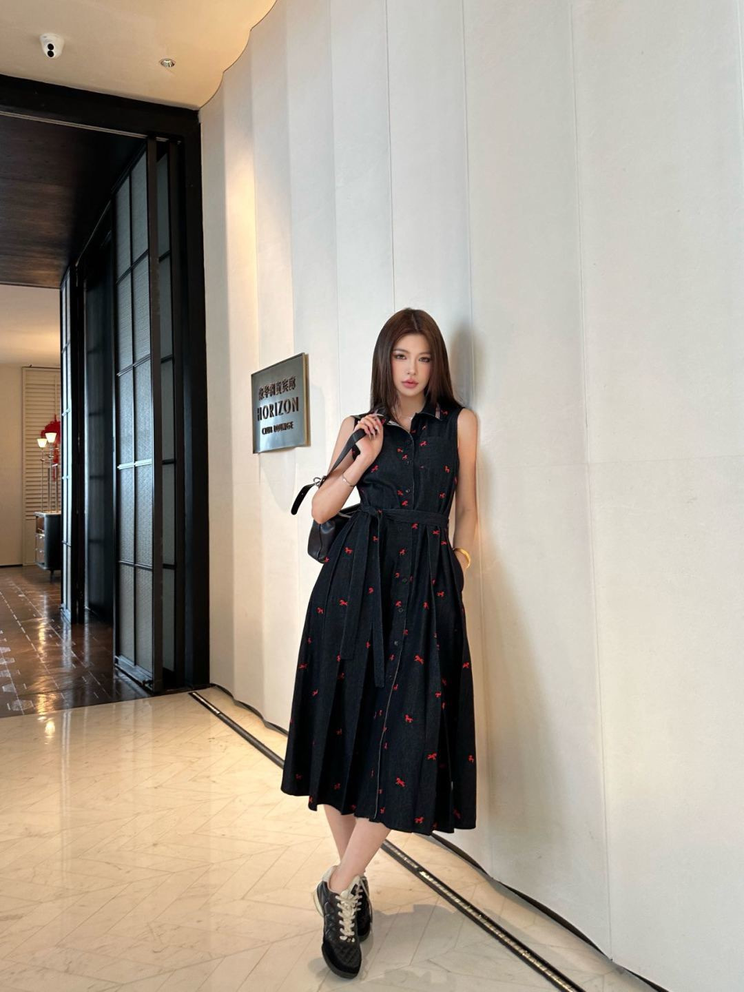 Thom 26ss embroidery sleeveless dress