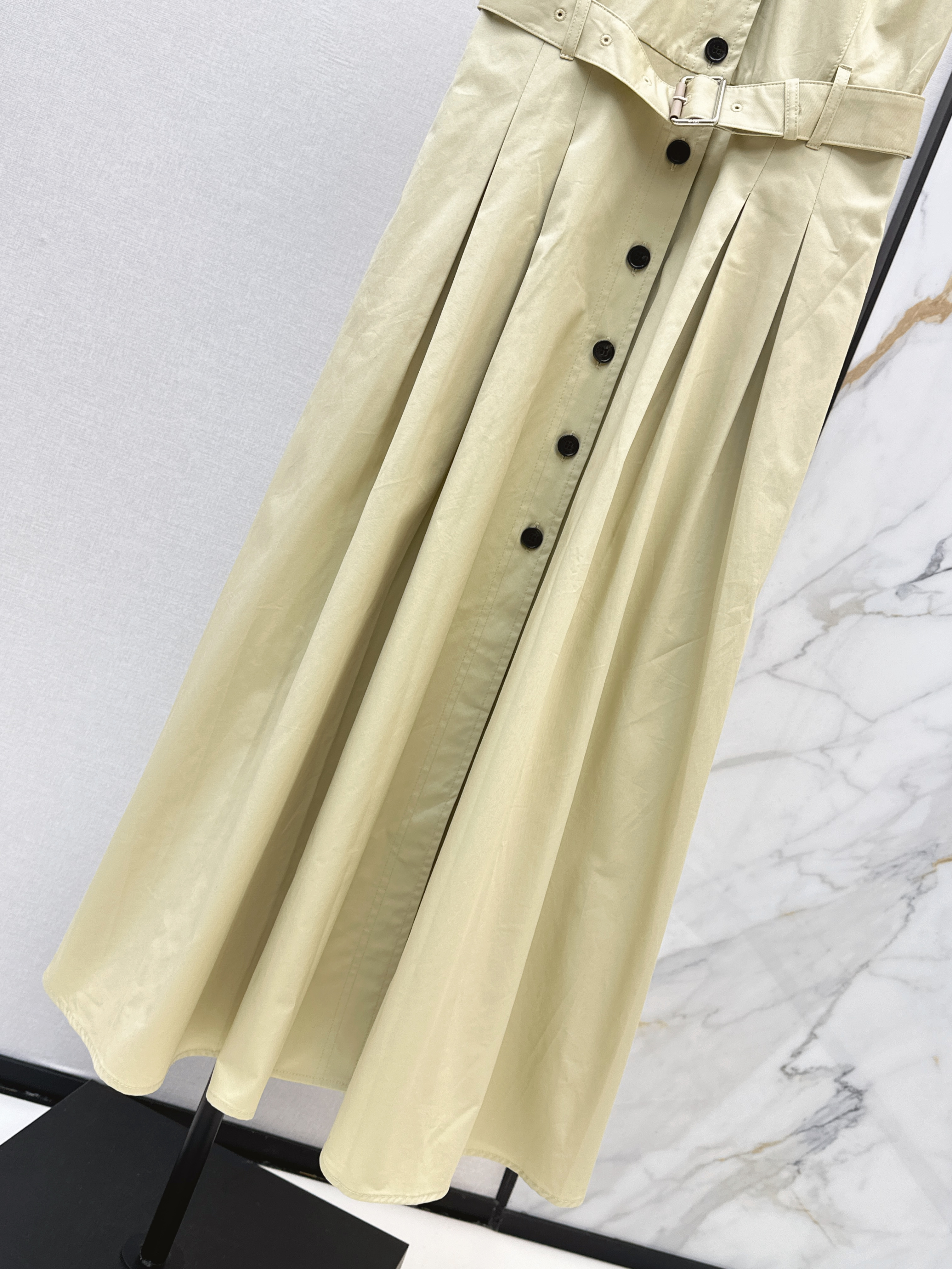 CD 26ss belted dress