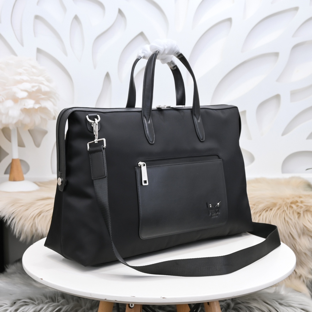 Fend travel bag