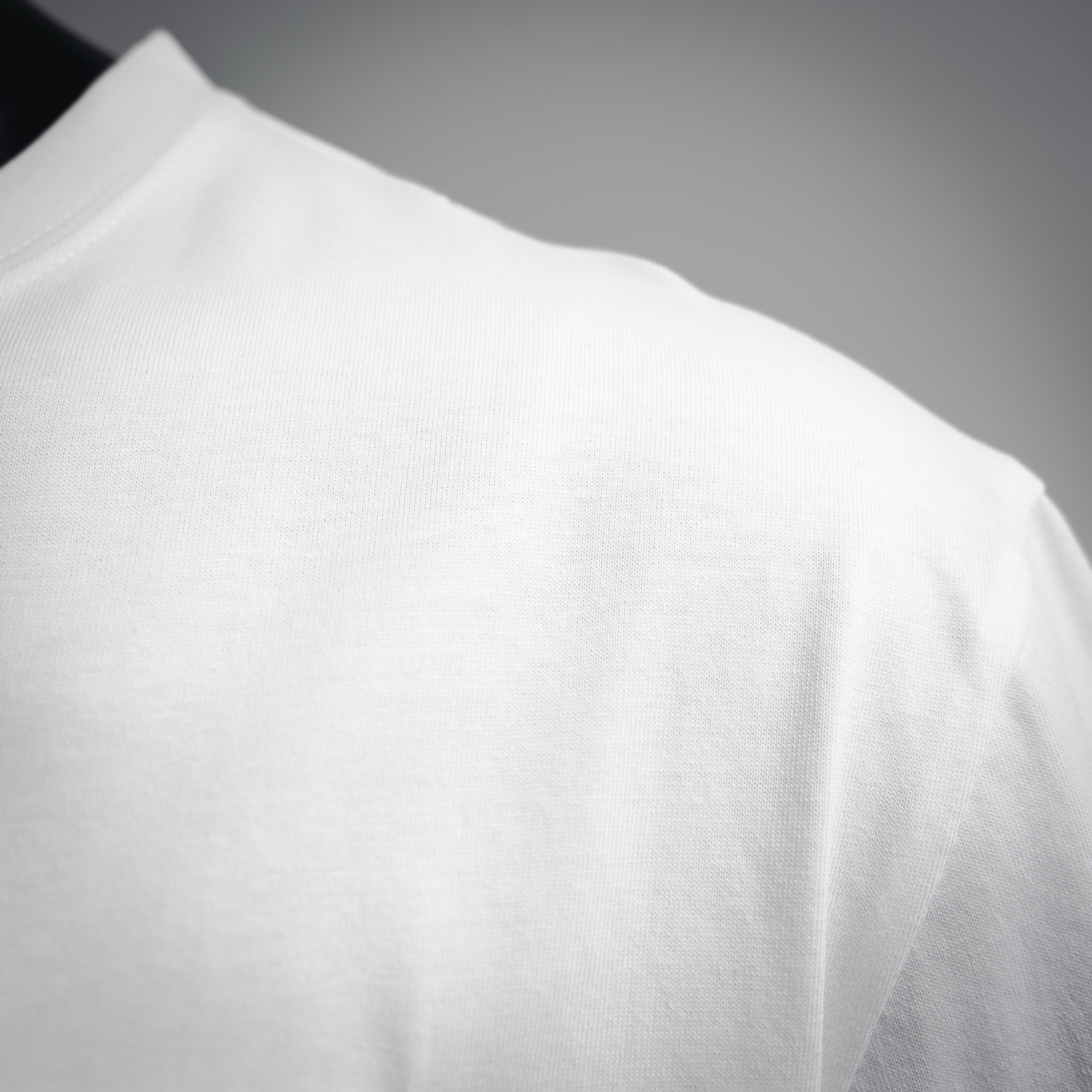 Loe pocket embroidered t-shirt