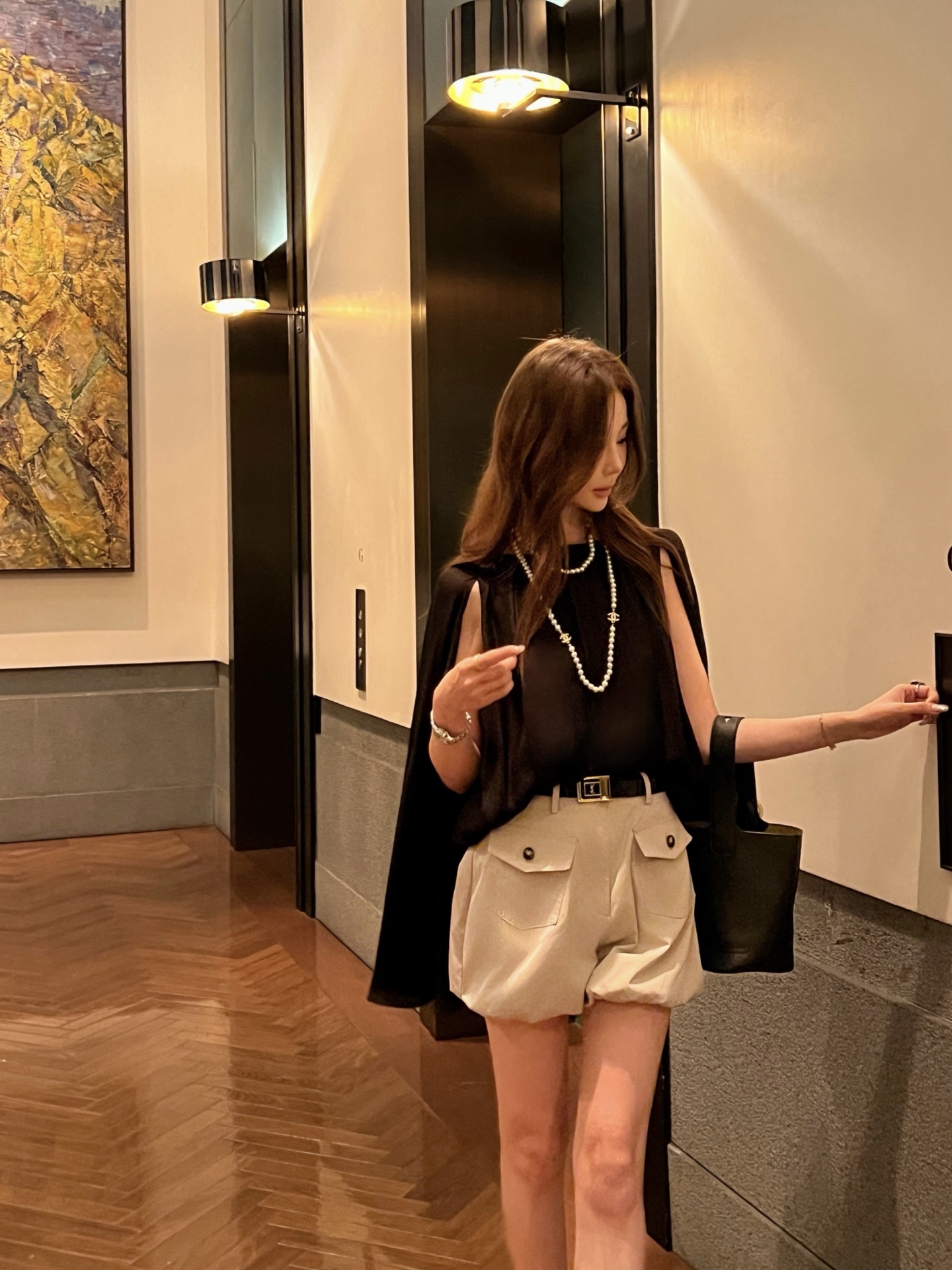 Chol 26ss cape sleeve top