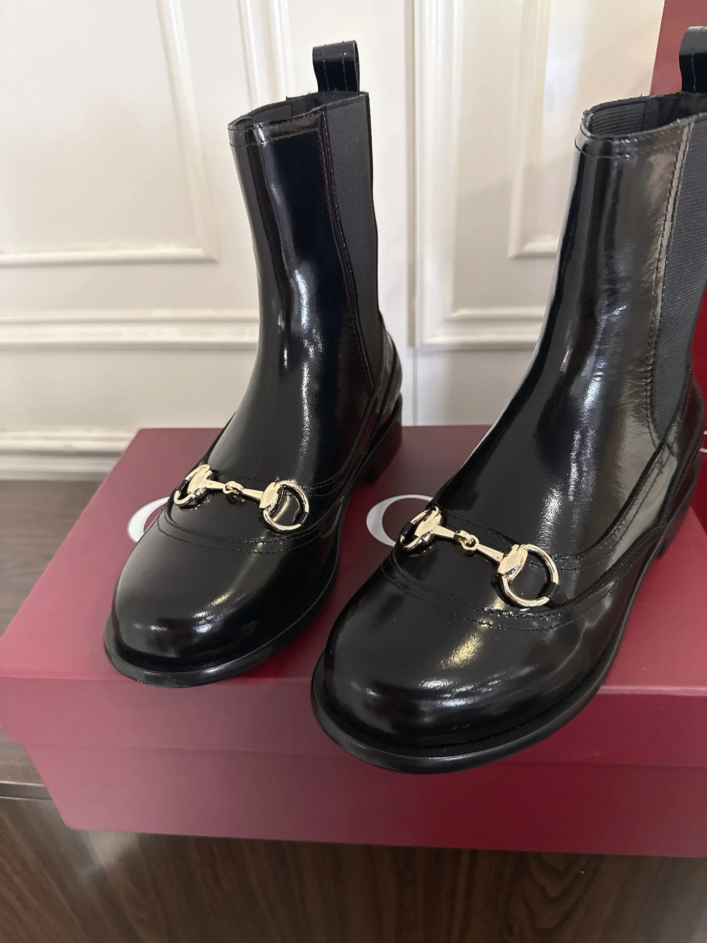 Gucc 25fw combat boots