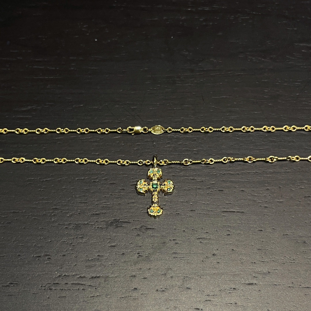 Chrome necklace
