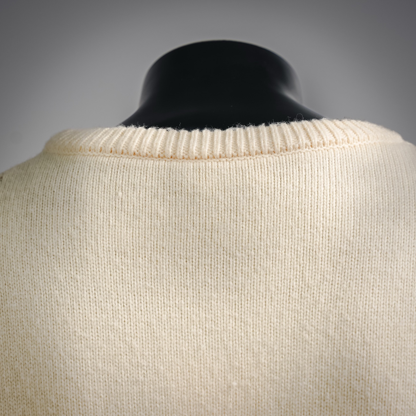 Cel knit sweater
