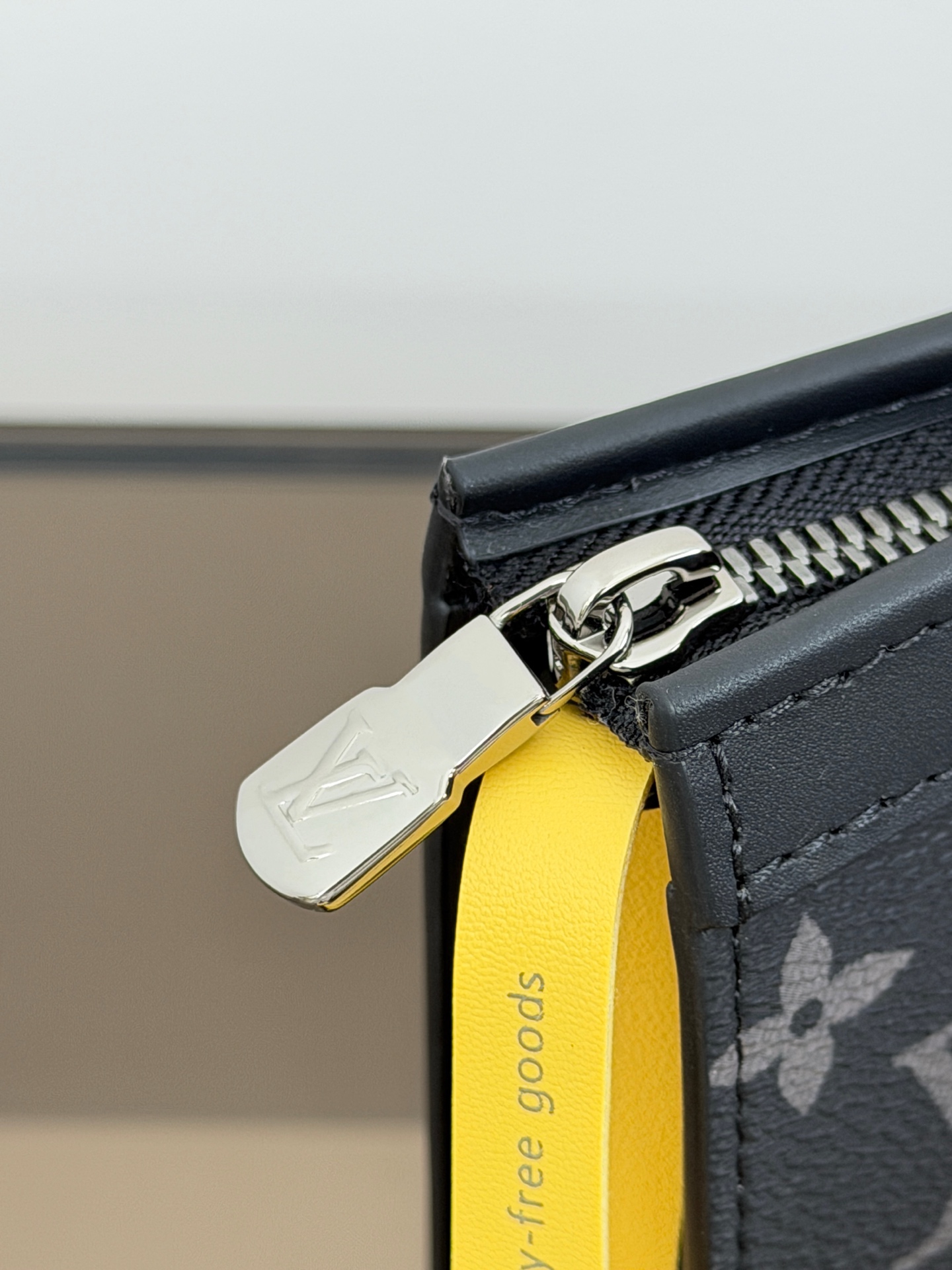 Louis crossbody bag