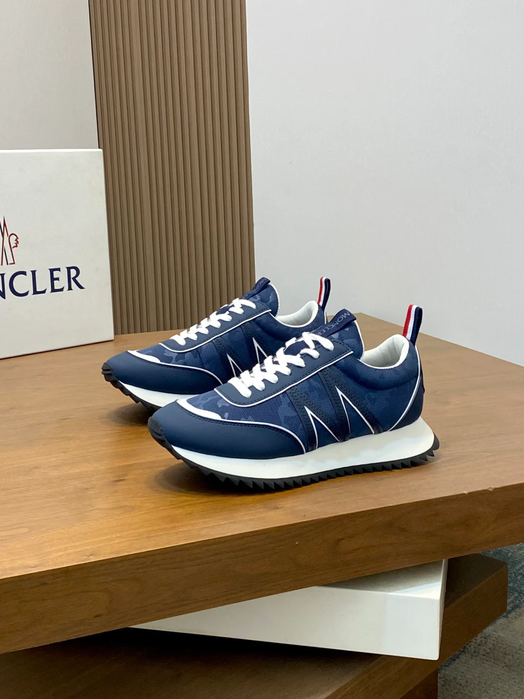 Mon retro sneakers
