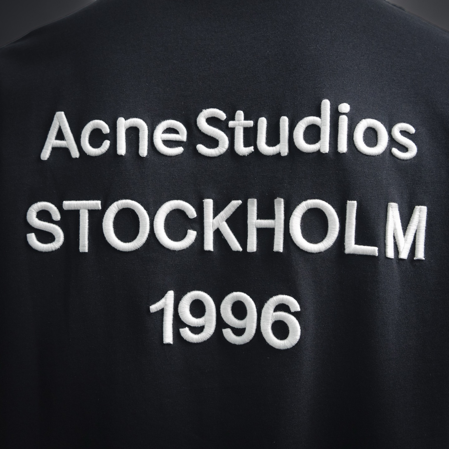 Acen letter embroidered t-shirt