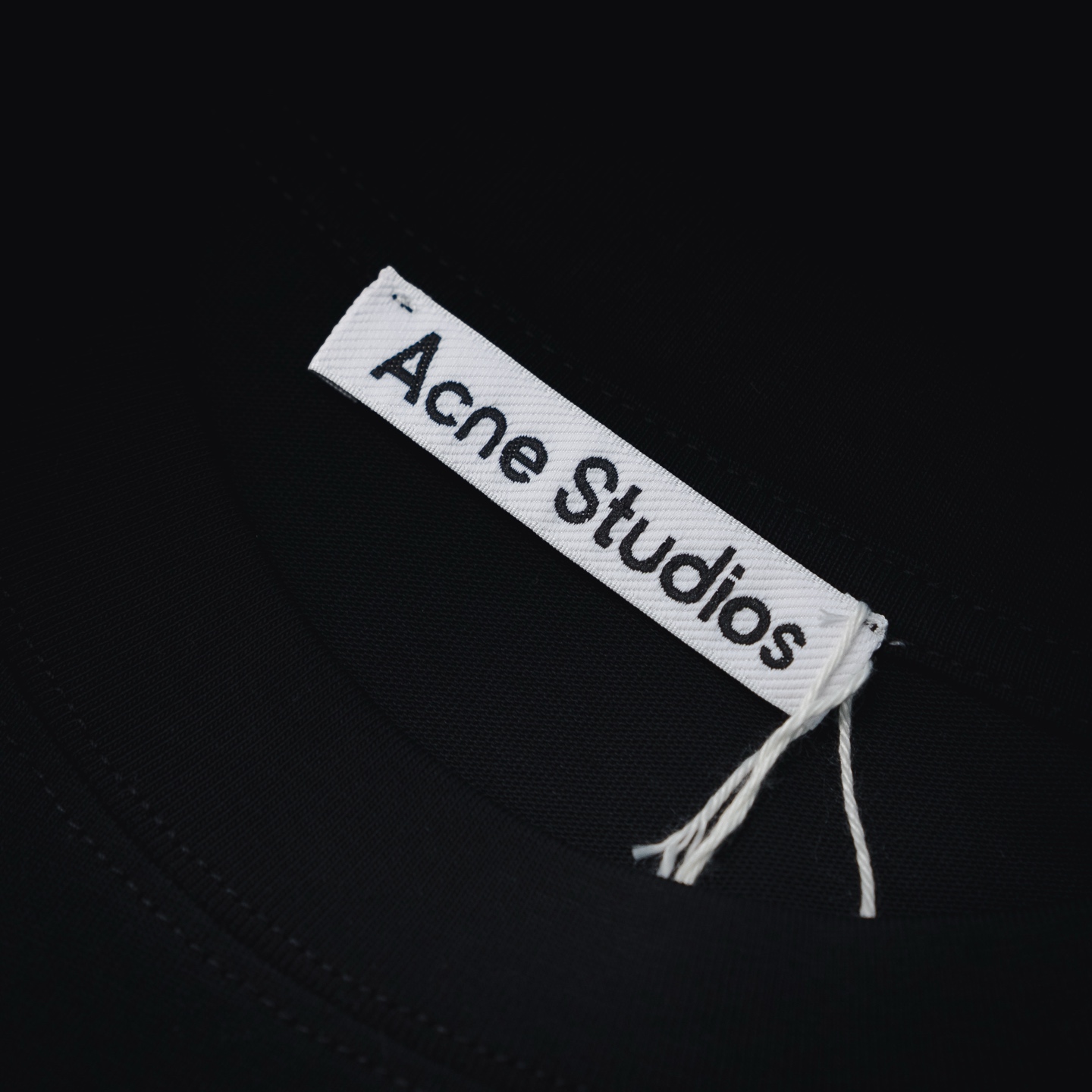 Acen letter embroidered t-shirt