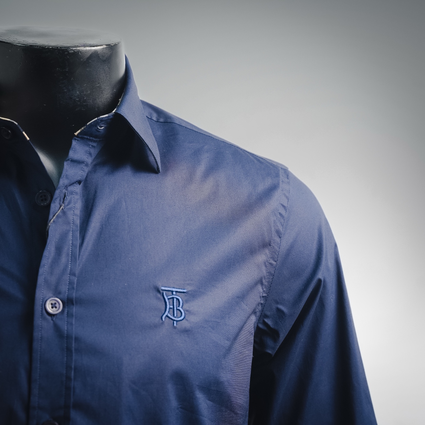 Bur embroidered shirts